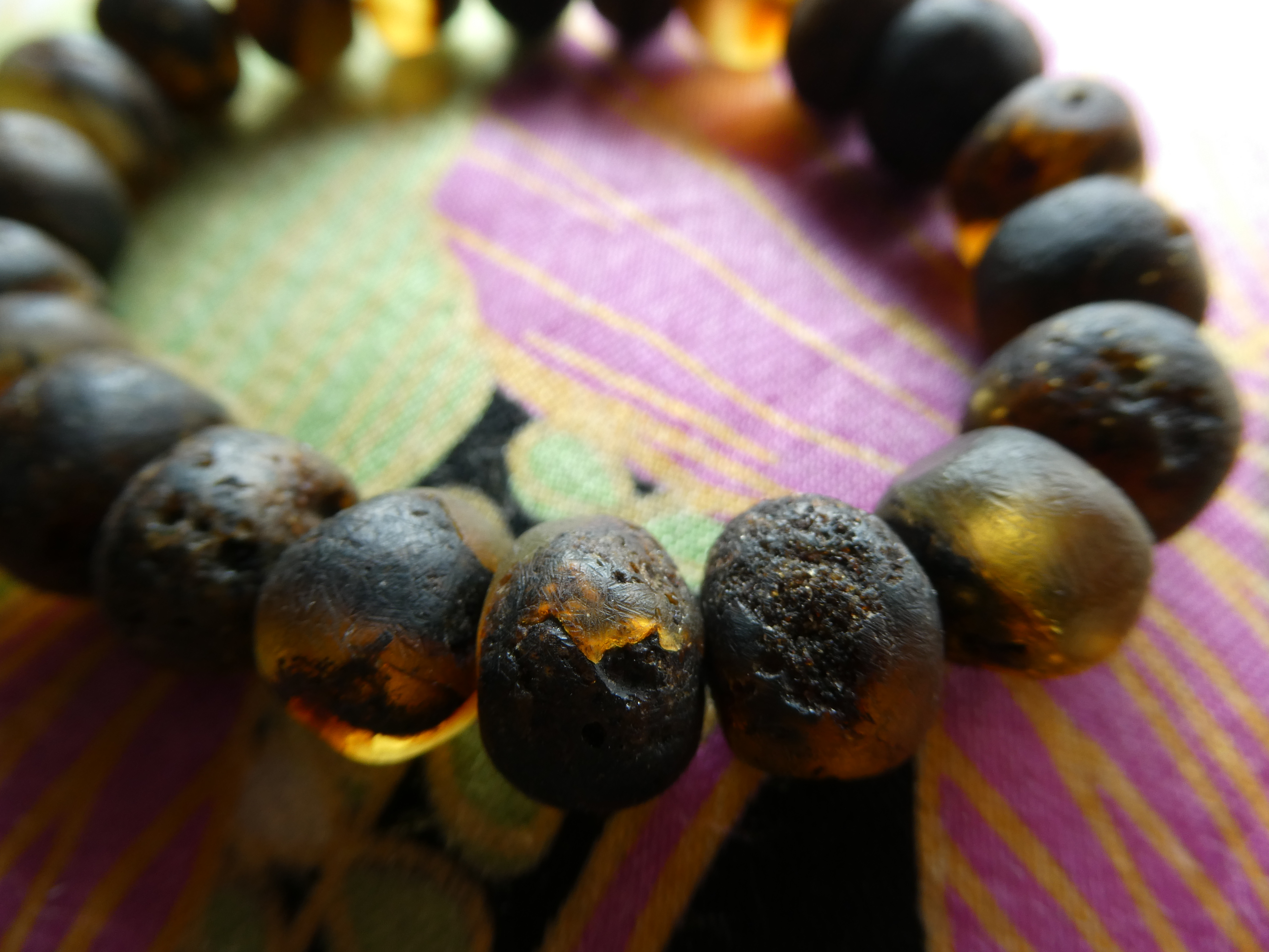 ARCHAIC BEAUTY Rough Polished Natural Dark Baltic Amber Bracelet