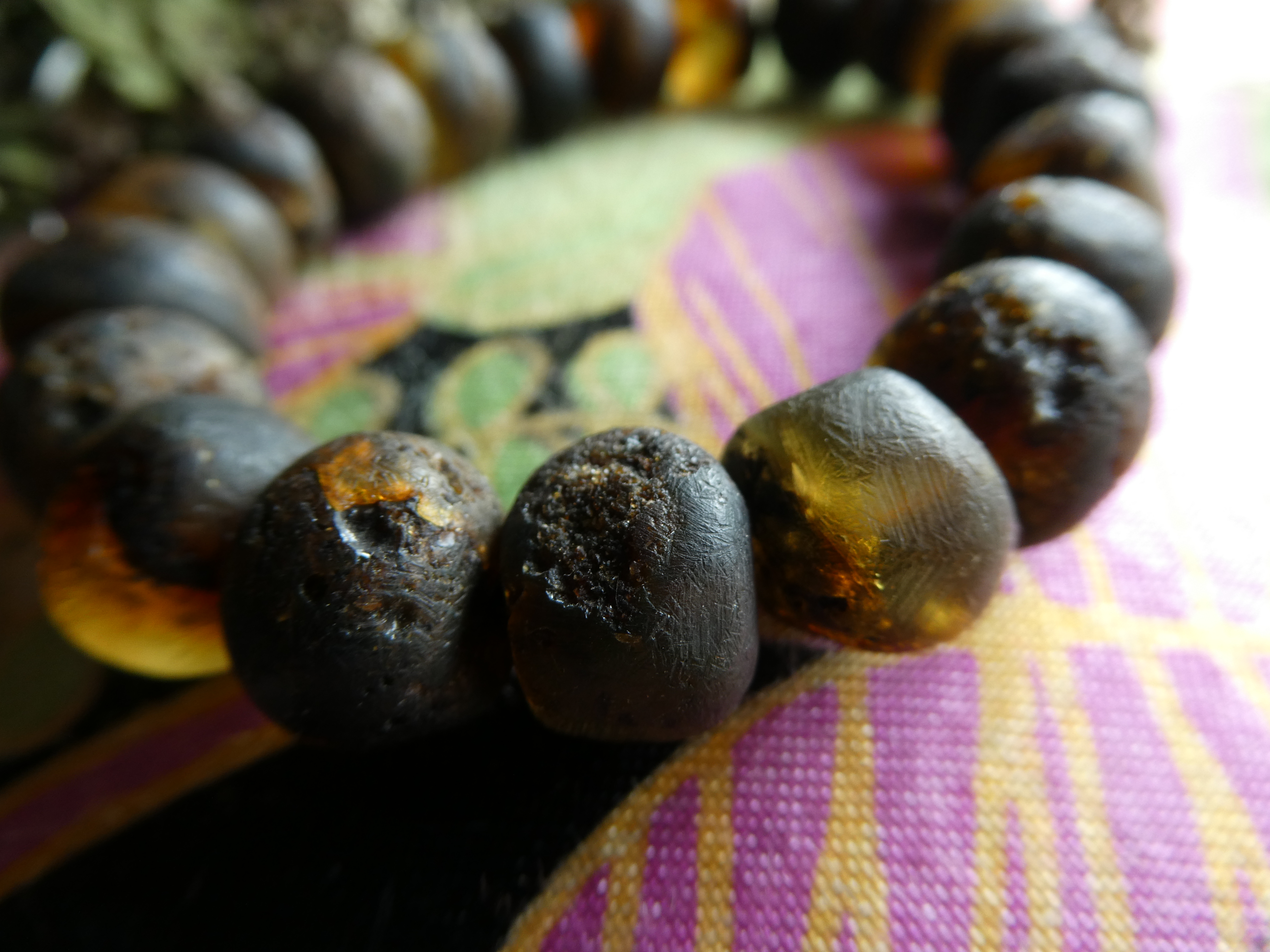 ARCHAIC BEAUTY Rough Polished Natural Dark Baltic Amber Bracelet