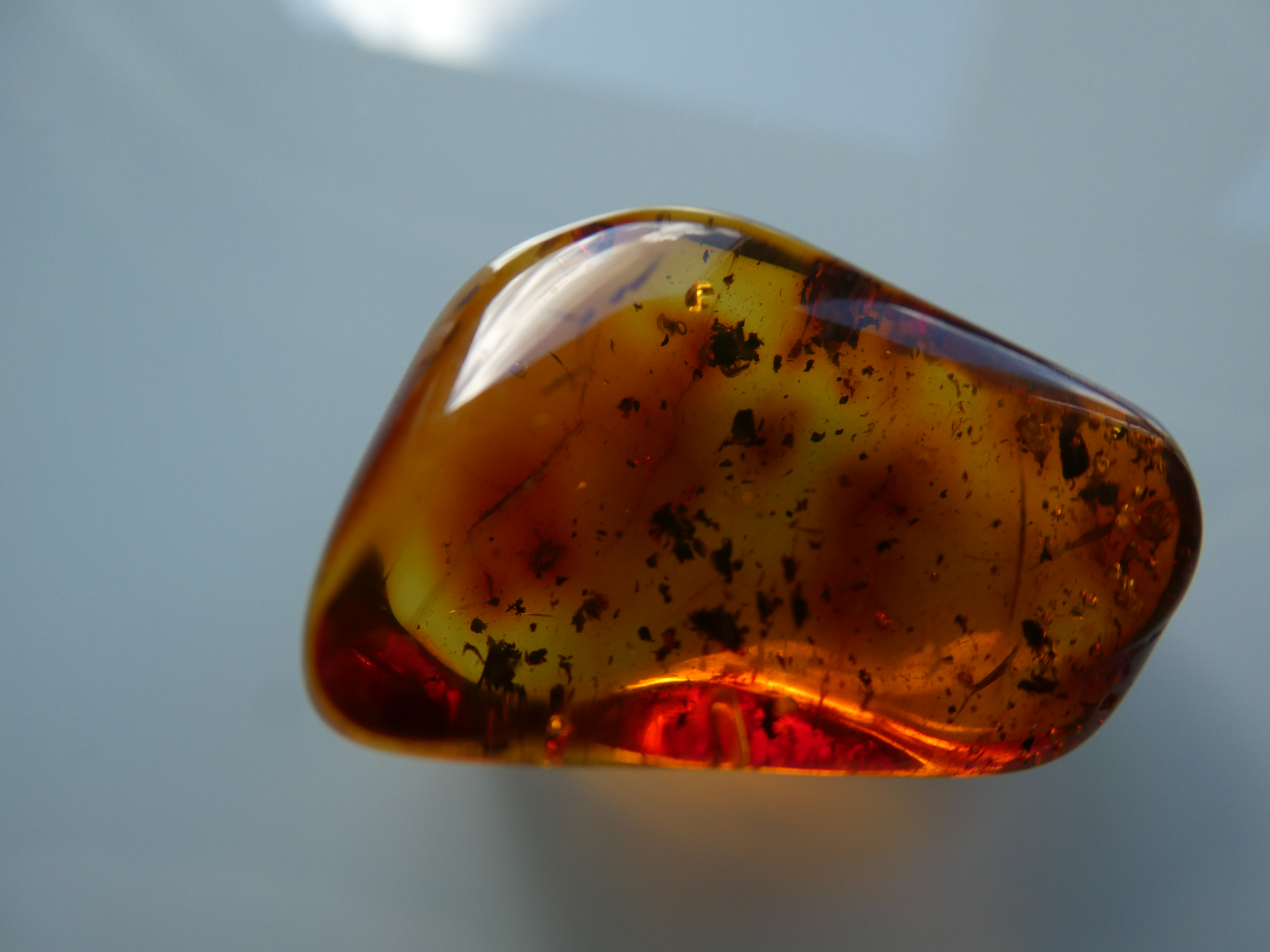 ONE (1) BALTIC AMBER Tumbled Stone/ Transparent, Natural, Genuine, Raw, Untreated Amber Pocketstone/ Radiant Color, Solar Plexus 🧝🏻‍♂️