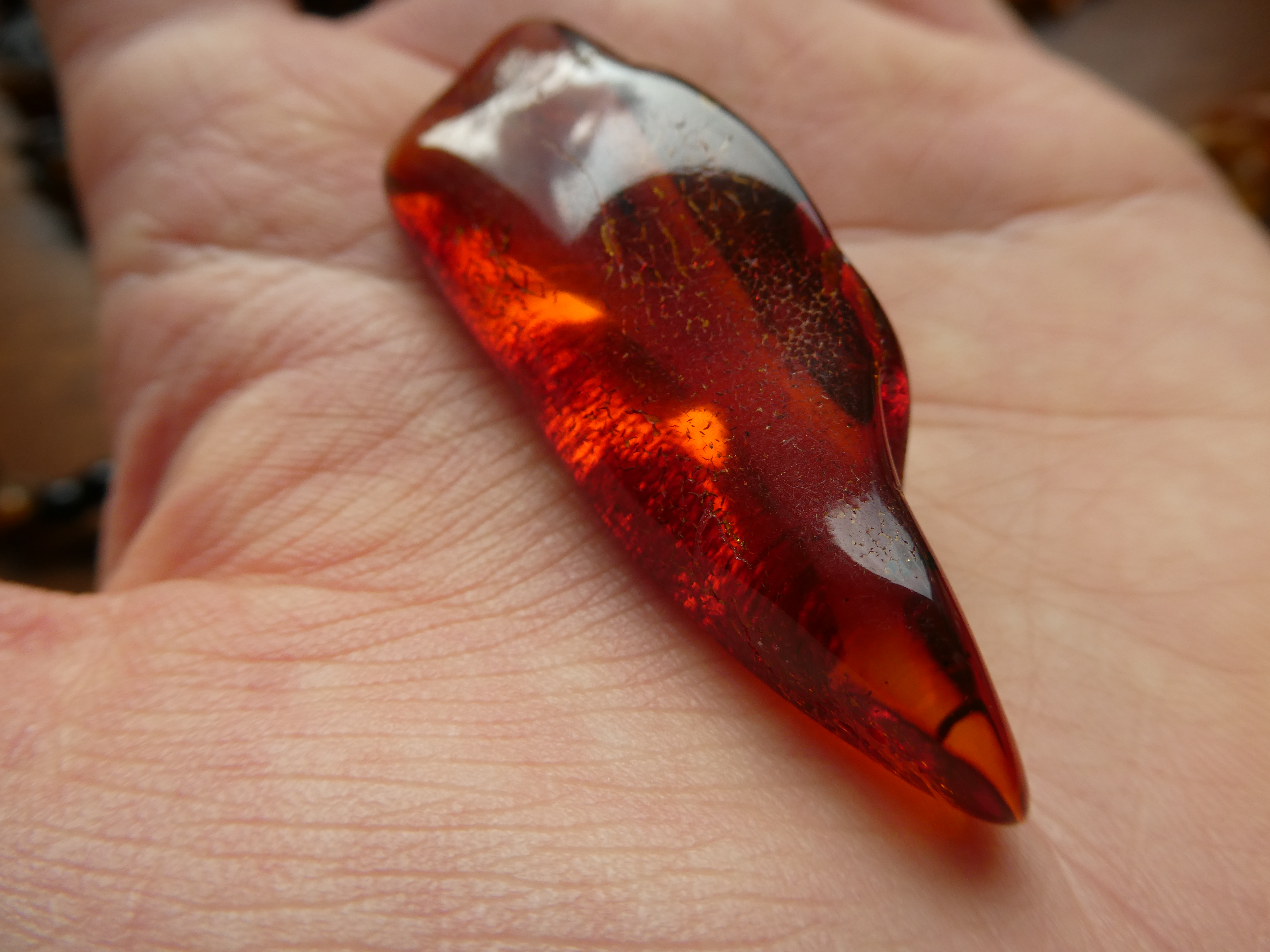 FIERY DOGTOOTH RADIANT RED BALTIC AMBER STONE 🔥🔥🧡❤ Natural Untreated Healer 🔥🔥🤎