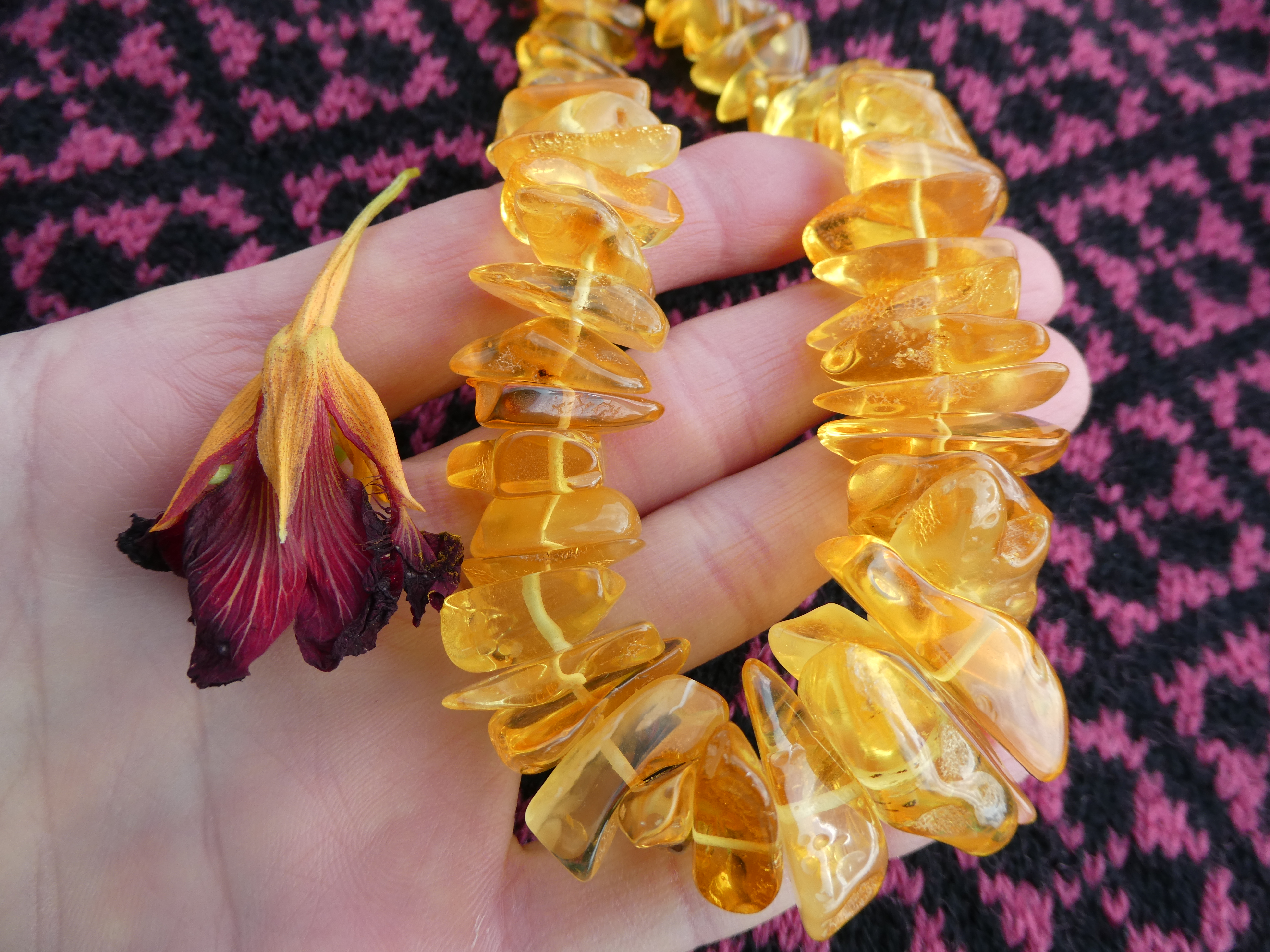 AMBER BLESSINGS Transparent Lustrous Yellow Sunshine Color Polished Amber Necklace
