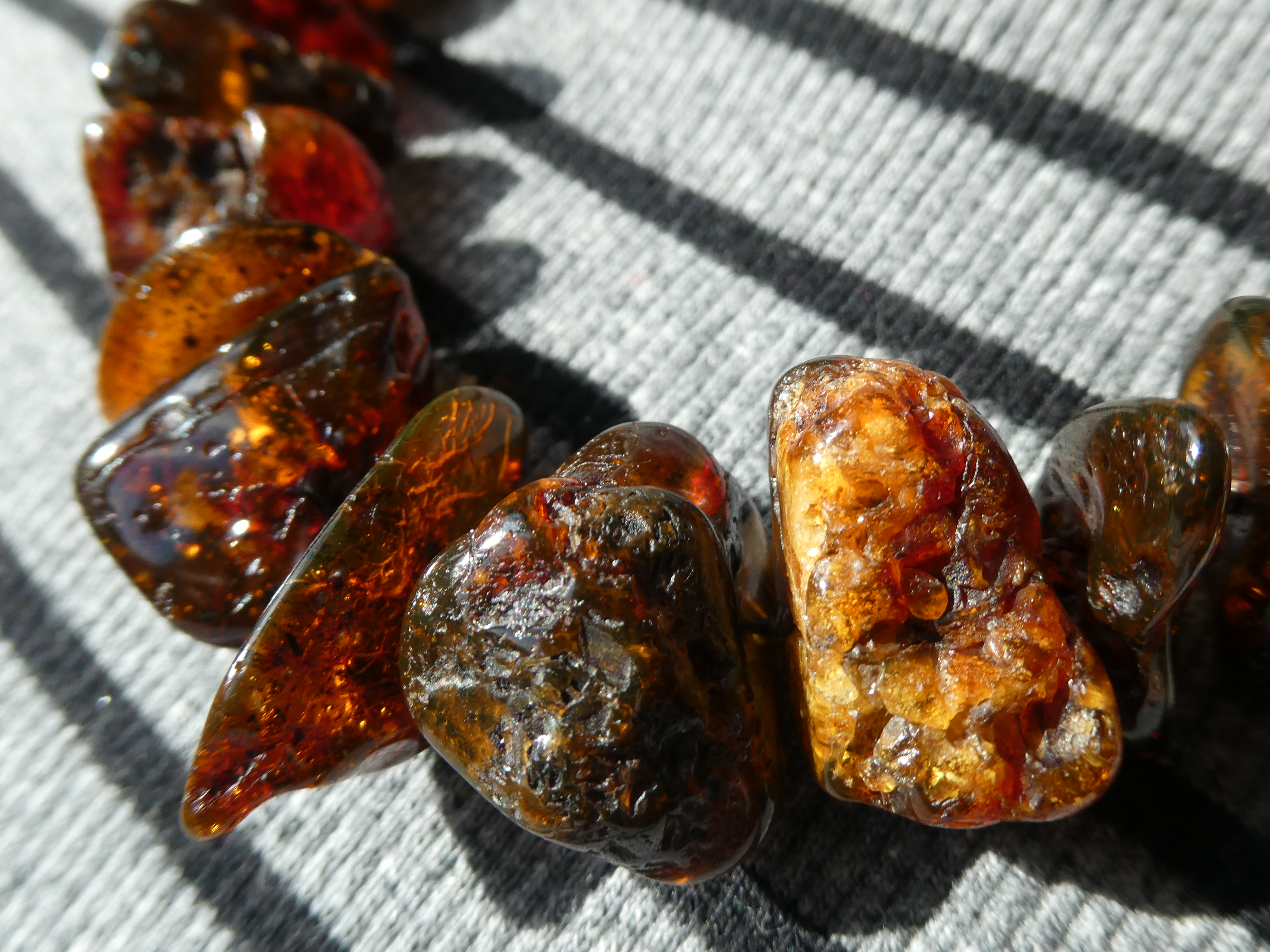 DARK PROTECTOR Transparent Red Greenish Brown Colorful GENUINE BALTIC AMBER Necklace