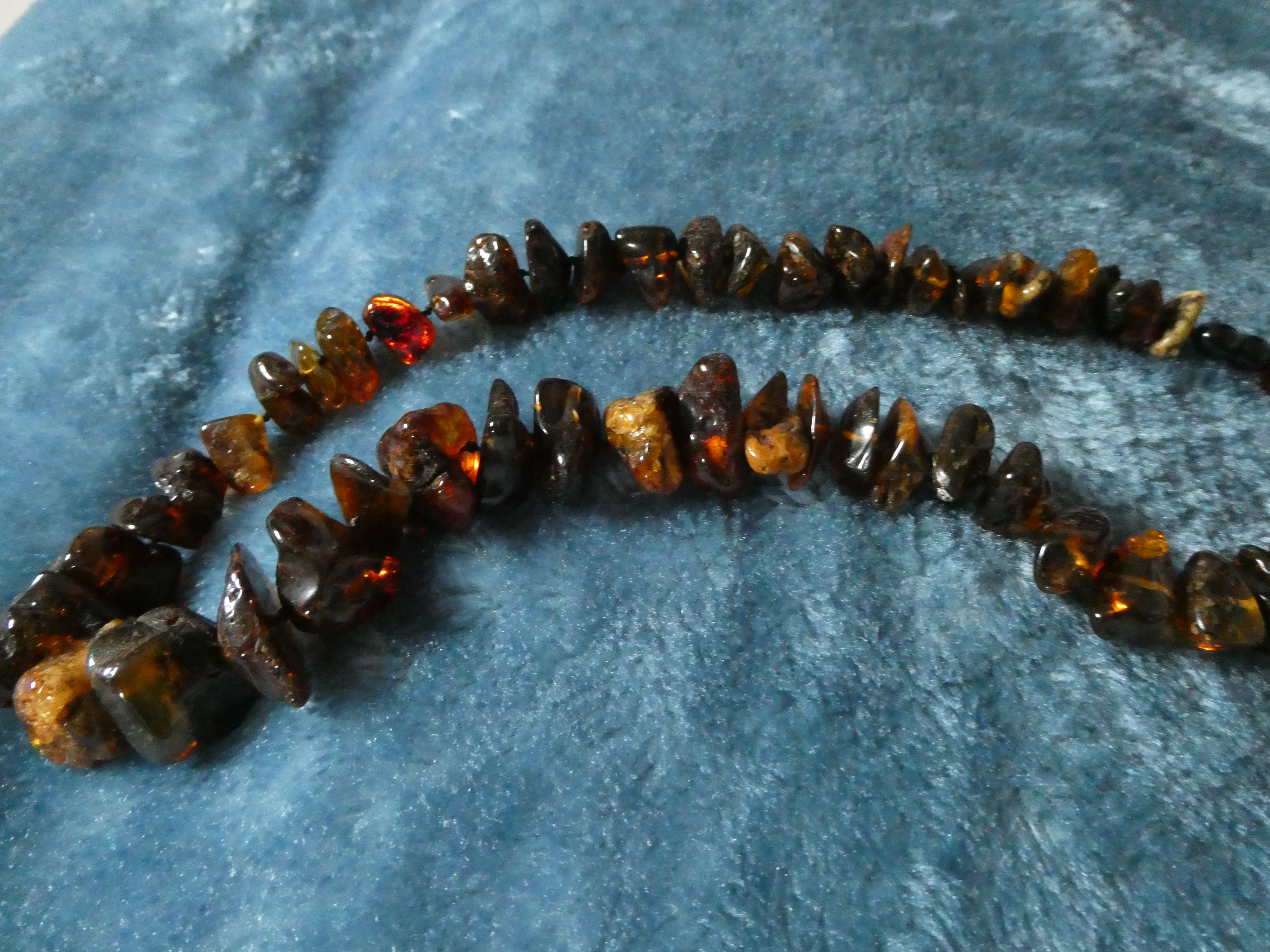 DARK PROTECTOR Transparent Red Greenish Brown Colorful GENUINE BALTIC AMBER Necklace