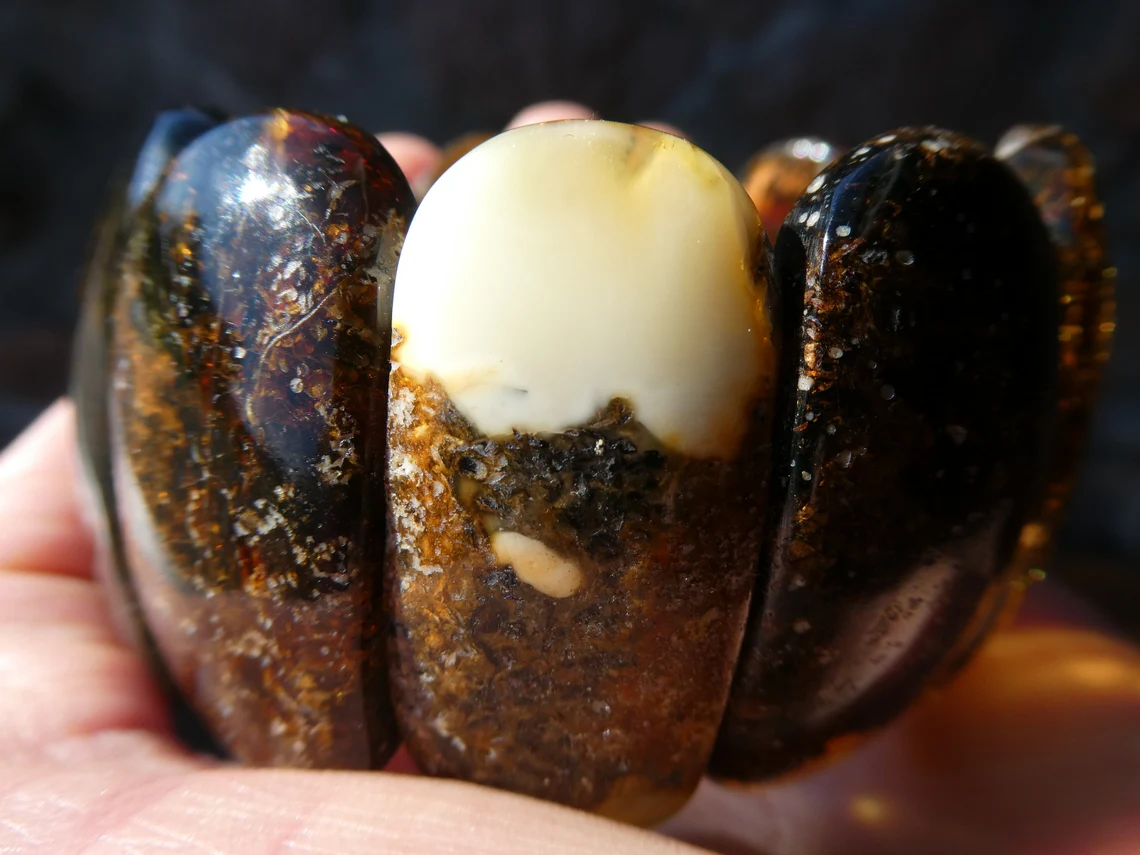 GENUINE BALTIC AMBER POLISHED BRACELET // VERY UNIQUE JEWELRY//  PIECE OF ART