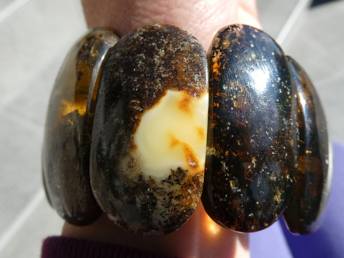 GENUINE BALTIC AMBER POLISHED BRACELET // VERY UNIQUE JEWELRY//  PIECE OF ART