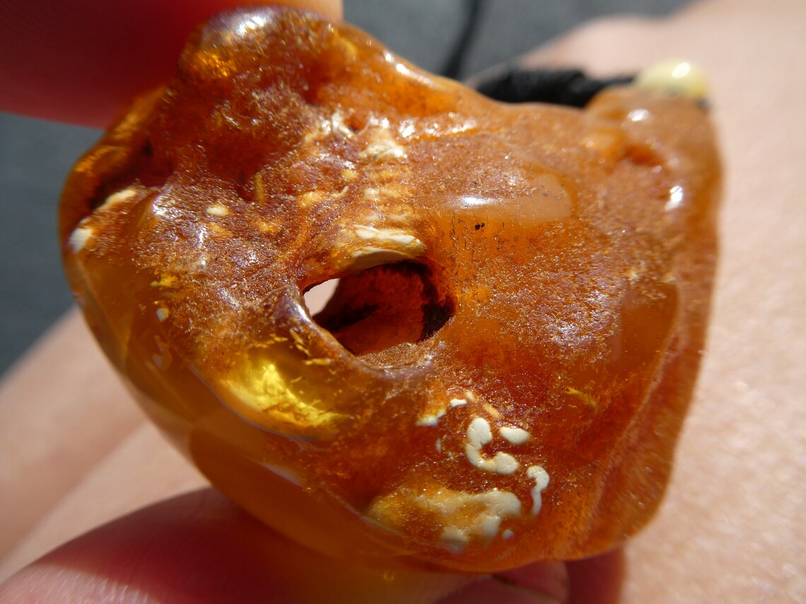 SHAMANIC VIBES Outstanding Unique Genuine BALTIC AMBER PENDANT With Amazing Big Natural Hole