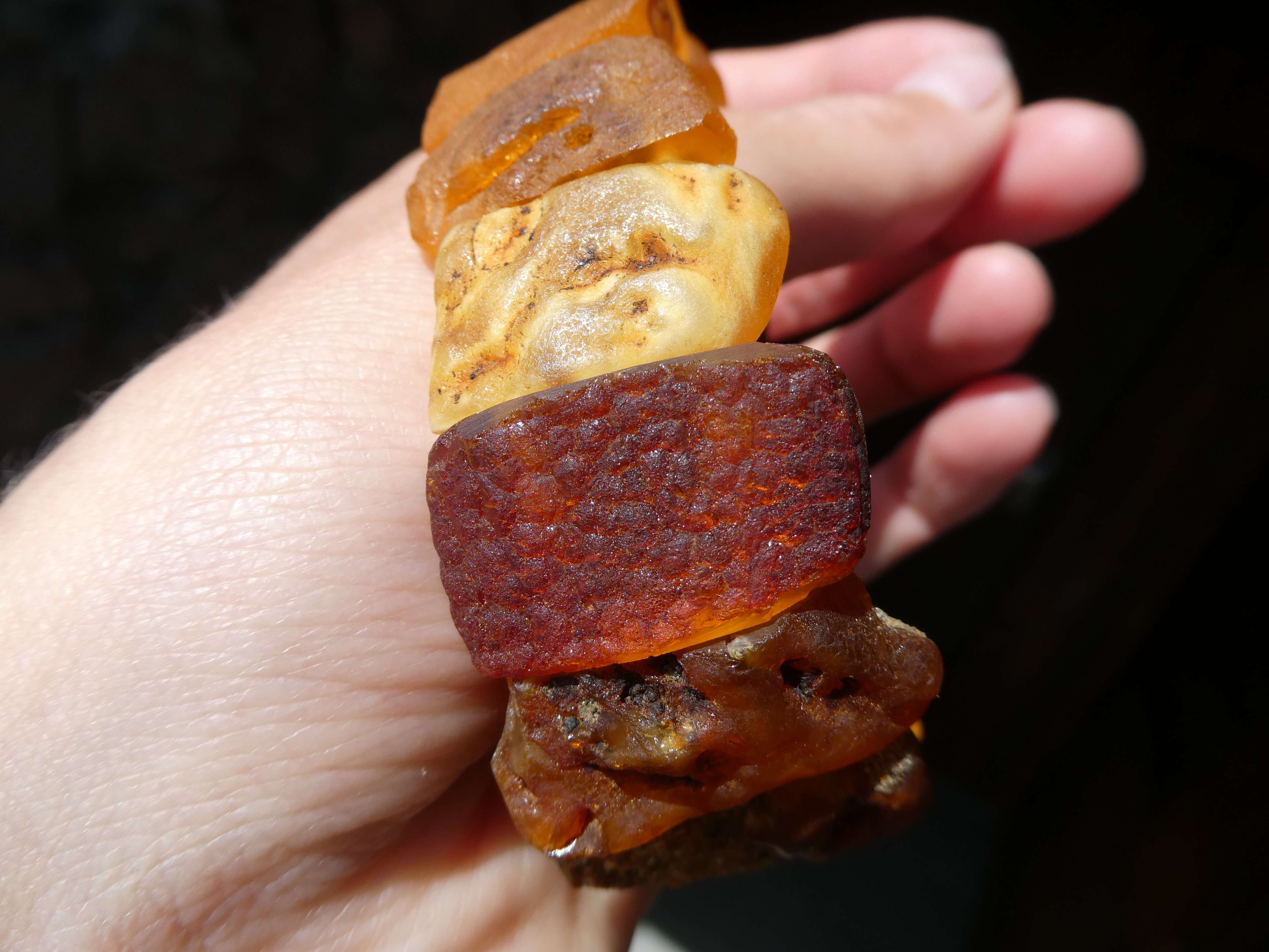 EL SOL/ VERY ROUGH POLISHED/ RADIANT AUTHENTIC AMBER BRACELET