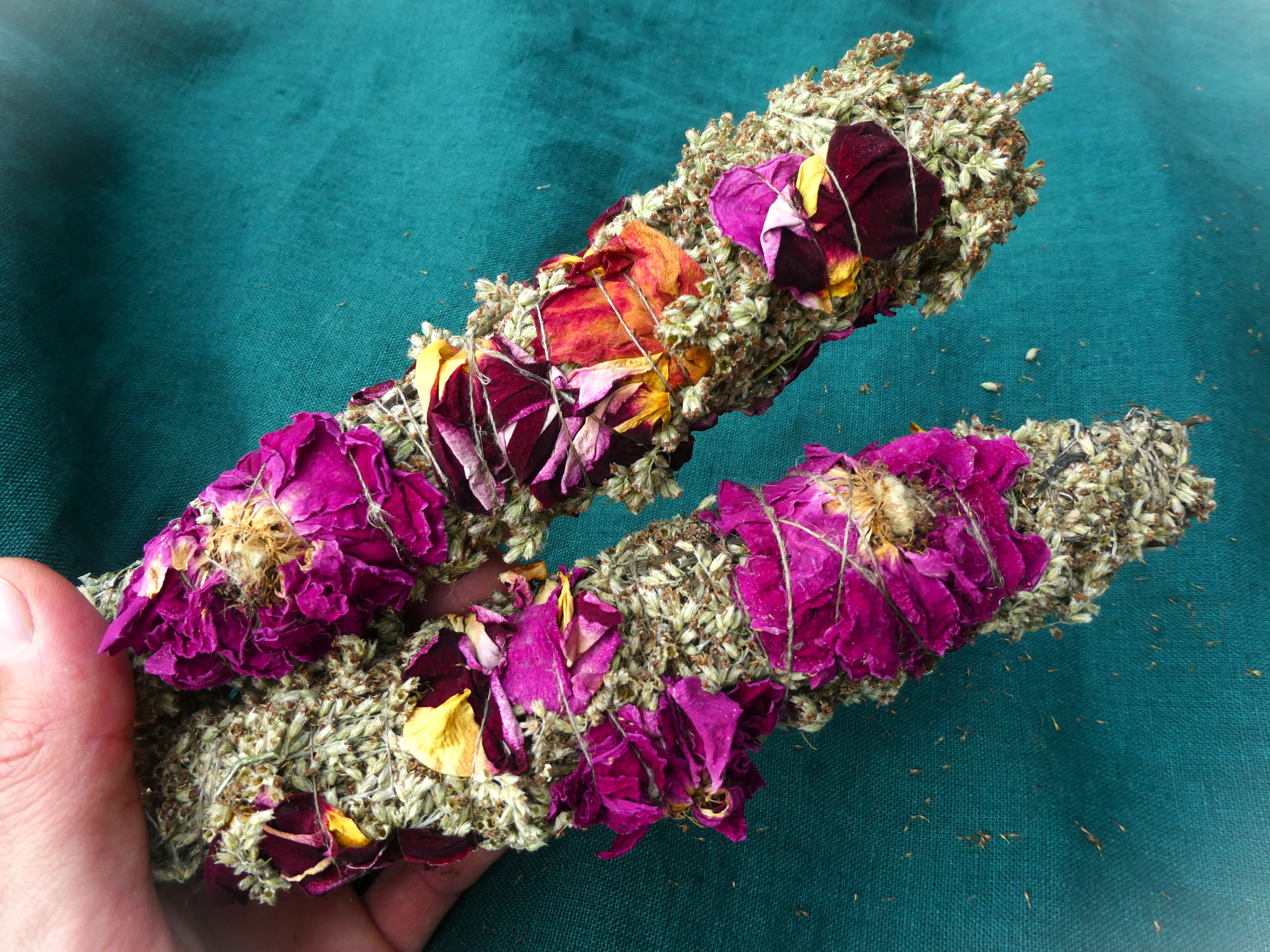 CEREMONIAL Bundle Wild MUGWORT With Organic ROSE Smudge Wand/ Fantastic Deep Fragrance
