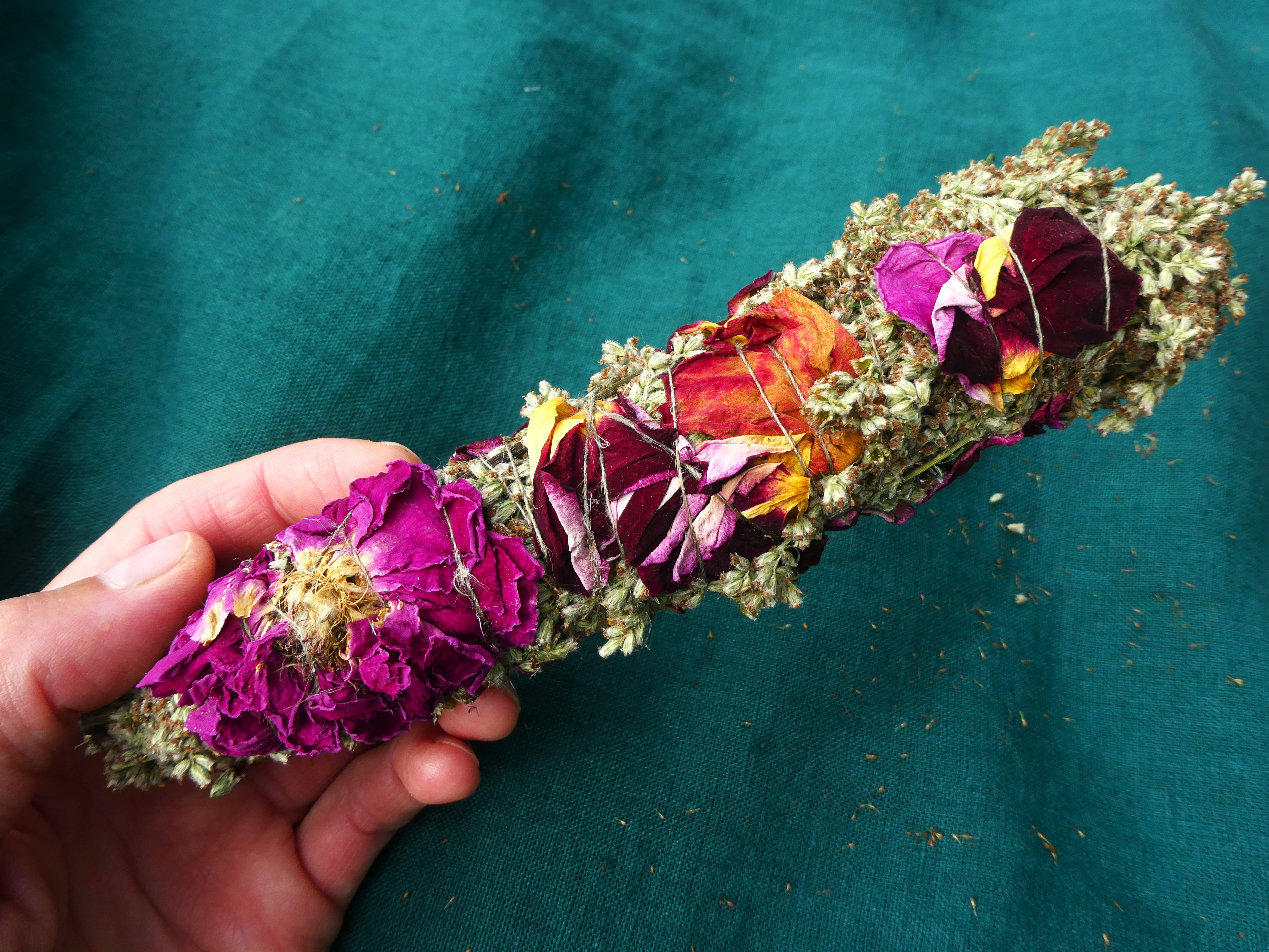 CEREMONIAL Bundle Wild MUGWORT With Organic ROSE Smudge Wand/ Fantastic Deep Fragrance