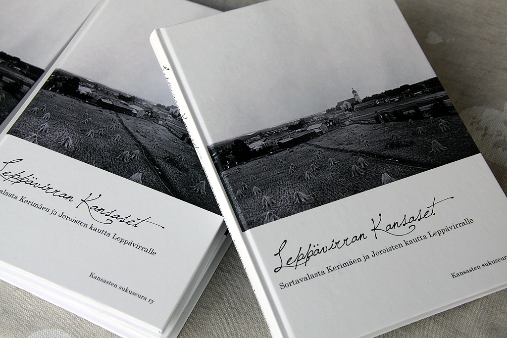 Kansasten sukukirja (2015) - LOPPUUNMYYTY