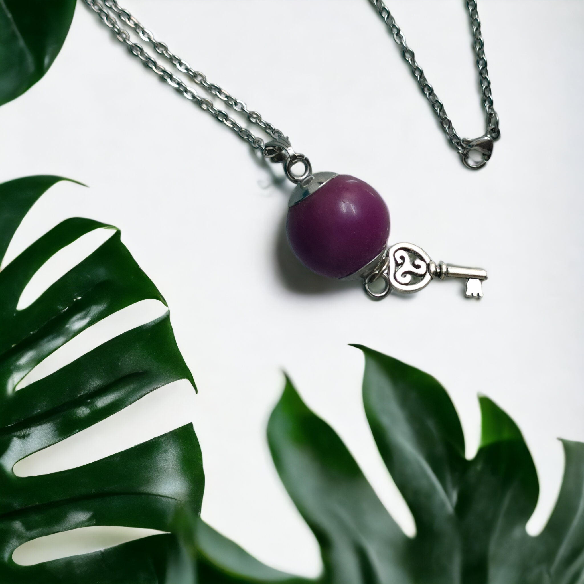 Colgante Esfera de la Noche Triskel