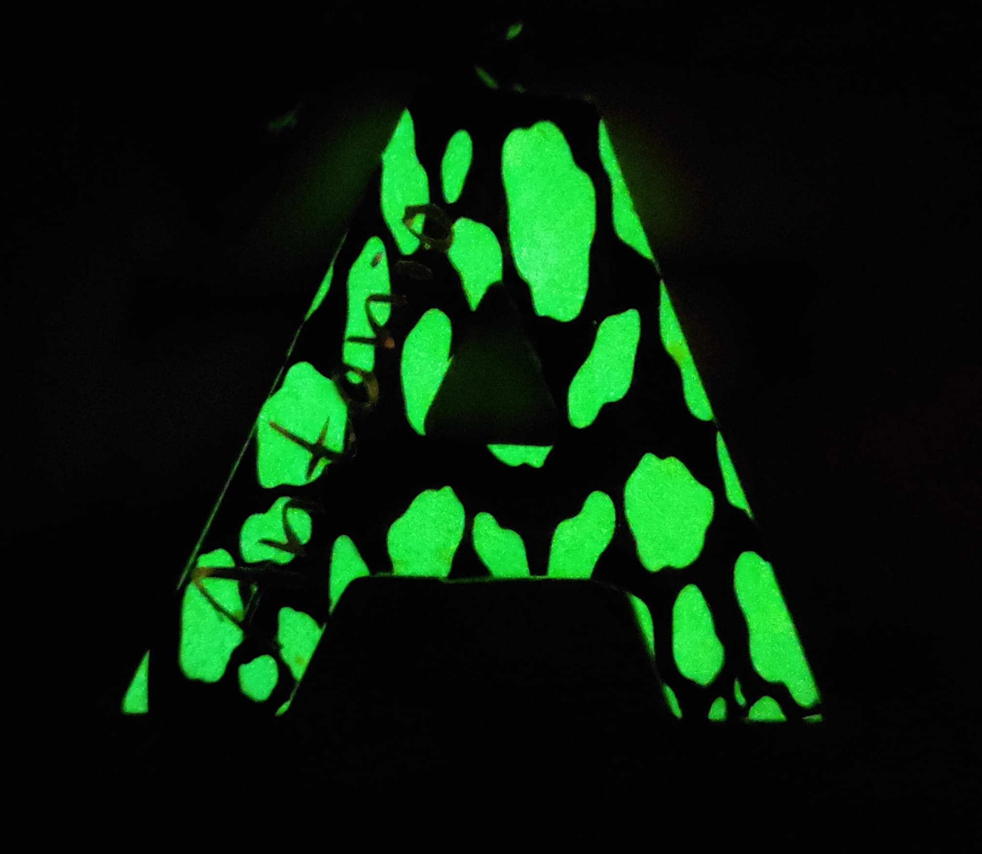 Llavero de inicial personalizado.