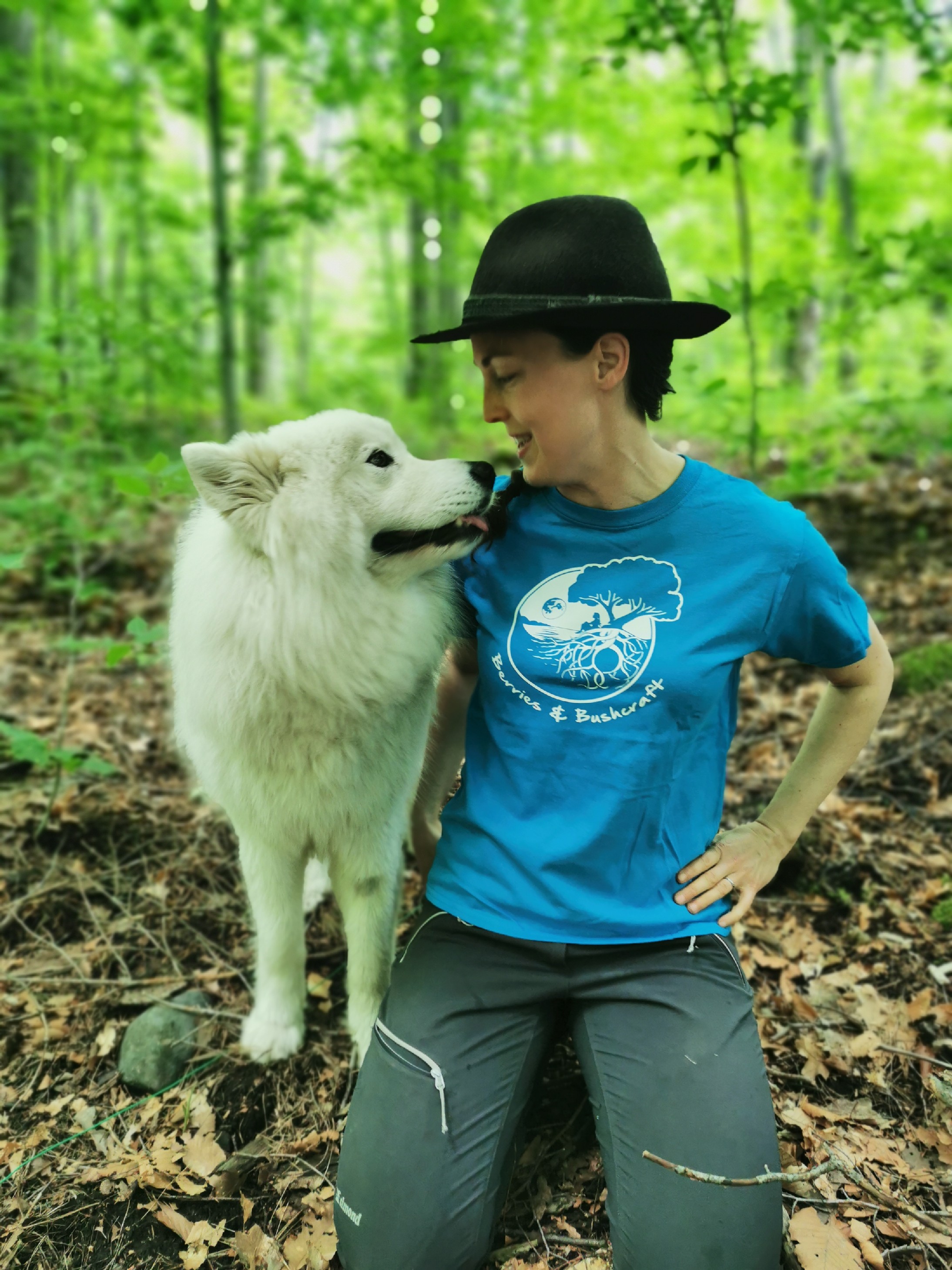 T-shirt - Blue w/ Logo in Cream