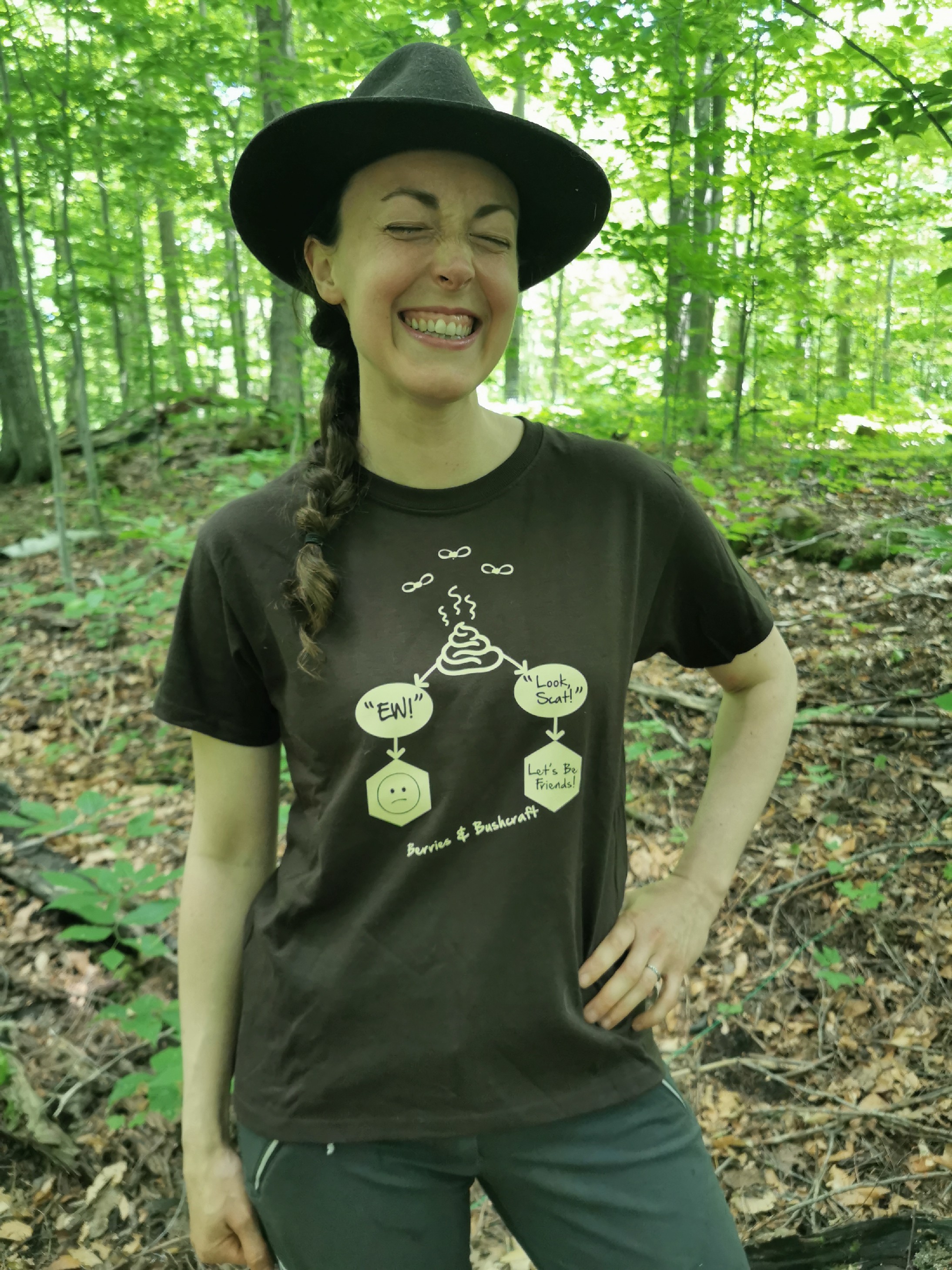 T-shirt - "Look, Scat!" on Brown