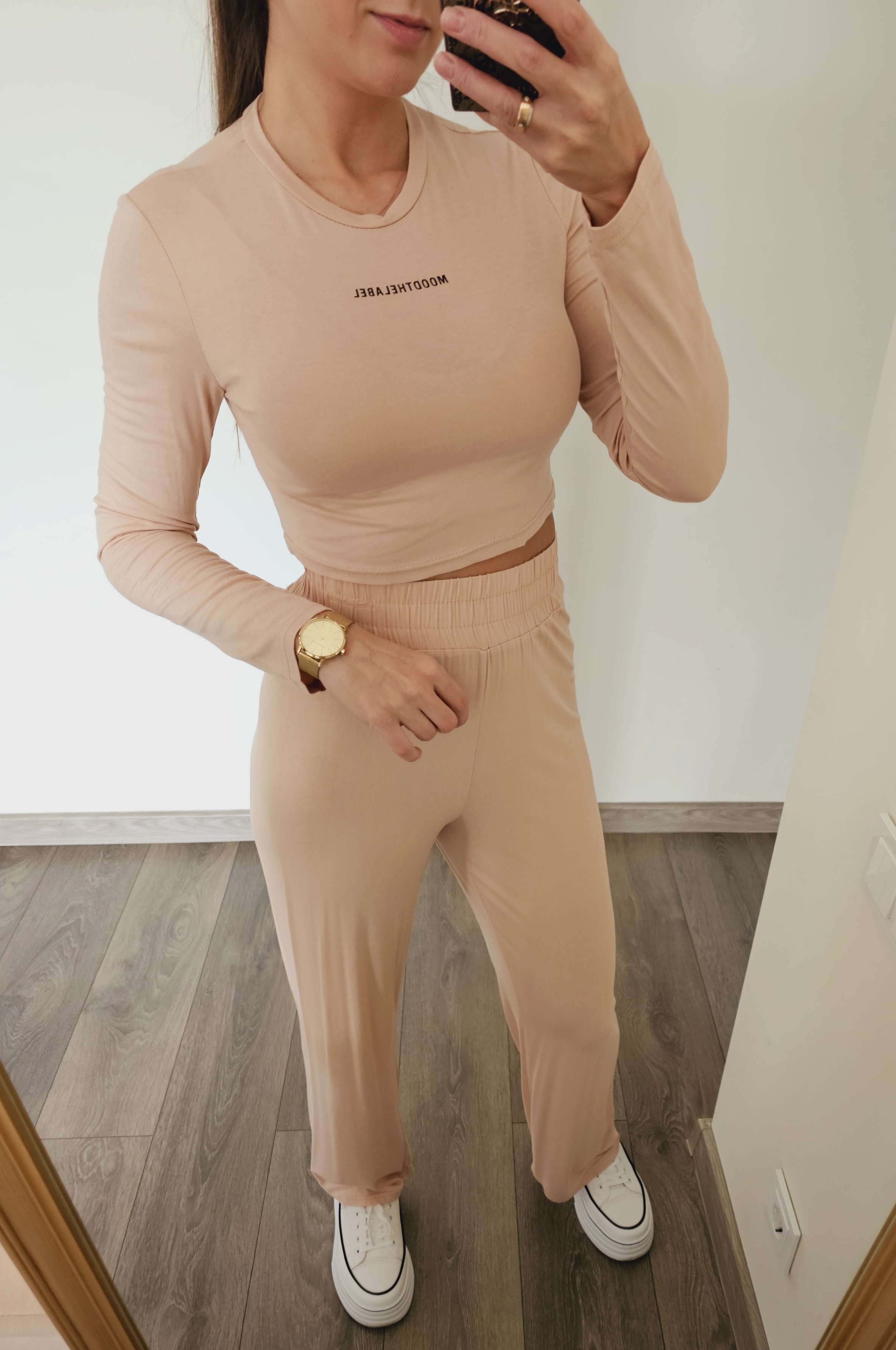 Laisvalaikio kostiumėlis ,,Creamy"