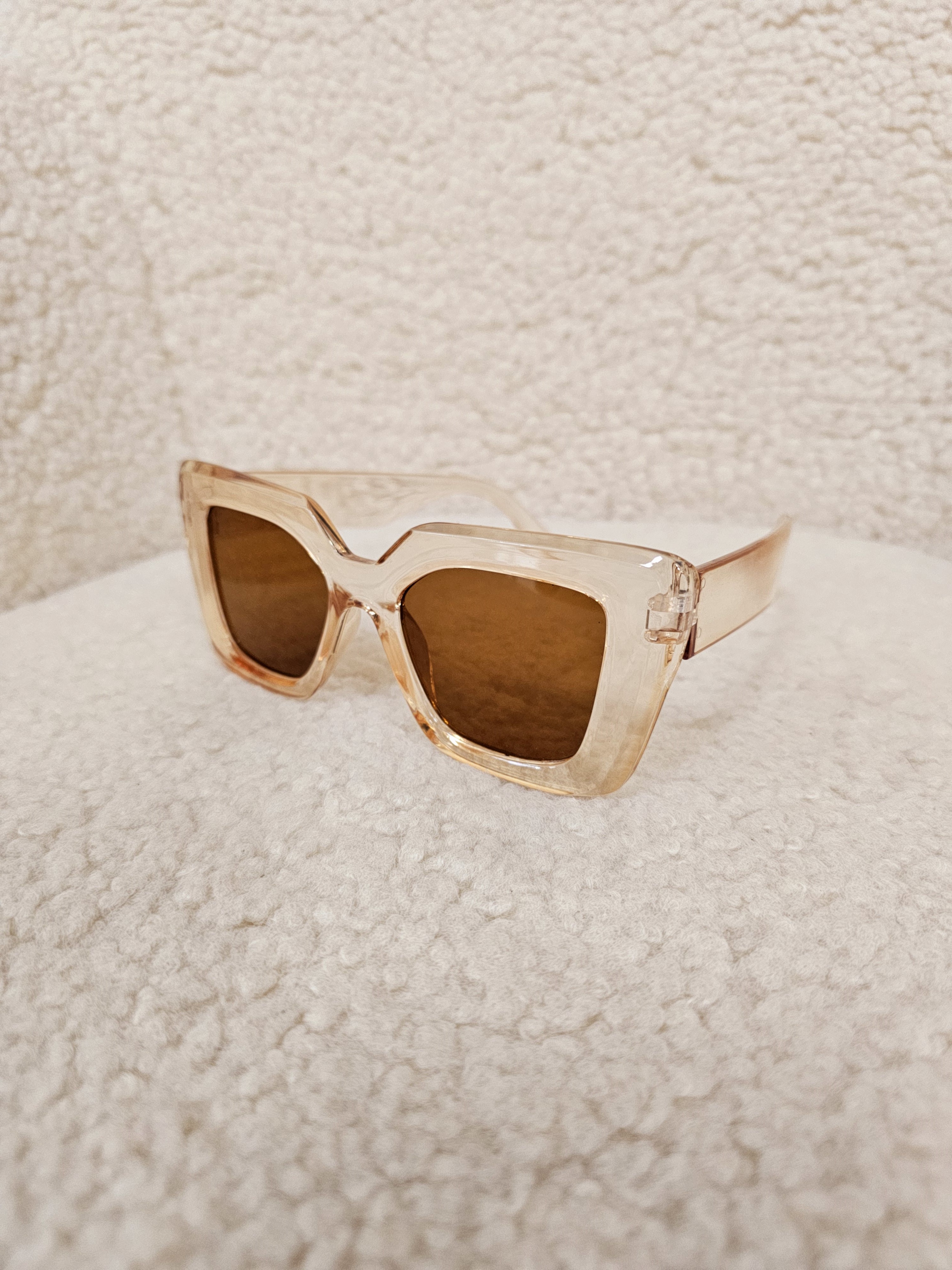 Akinukai ,,Beige"