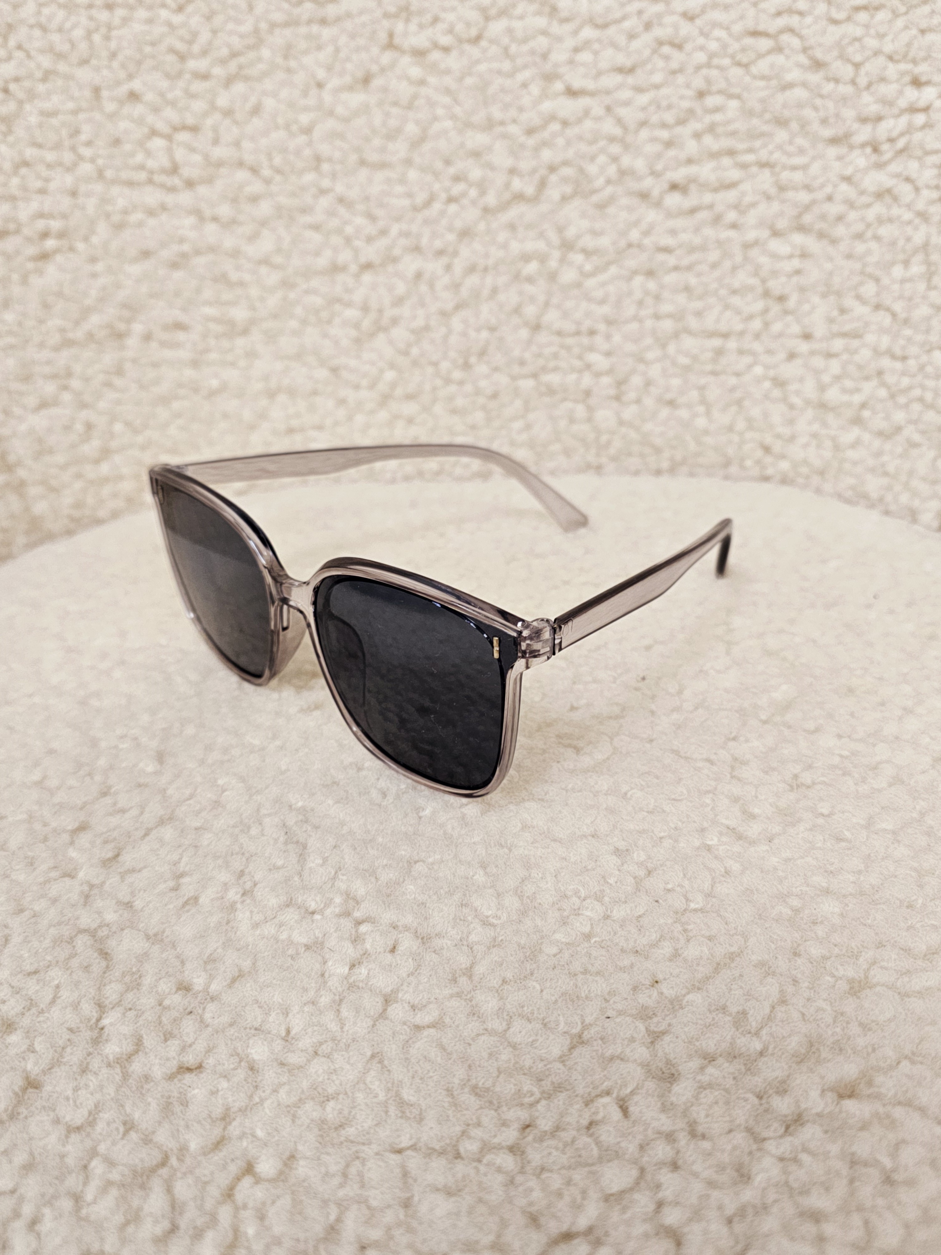 Akinukai ,,Gray"