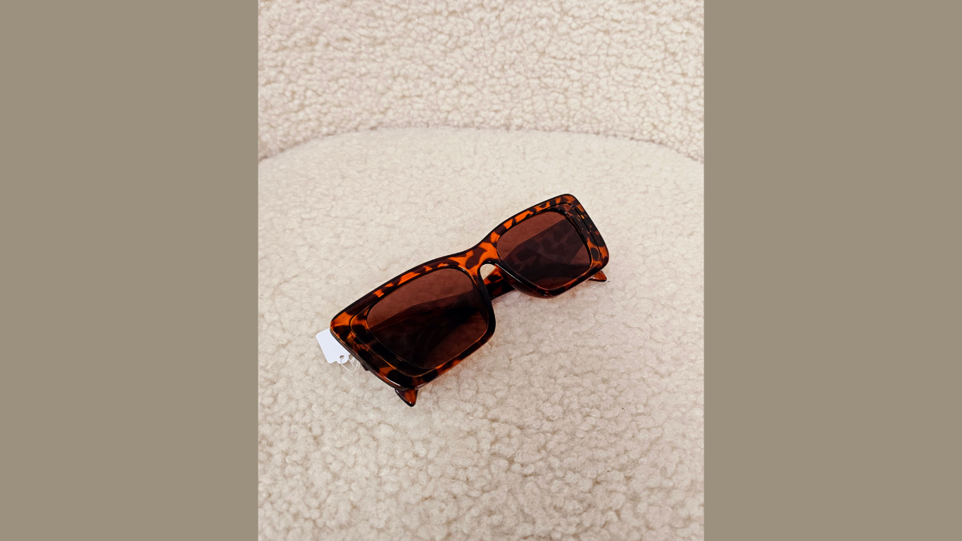Akinukai ,,Brown leo"