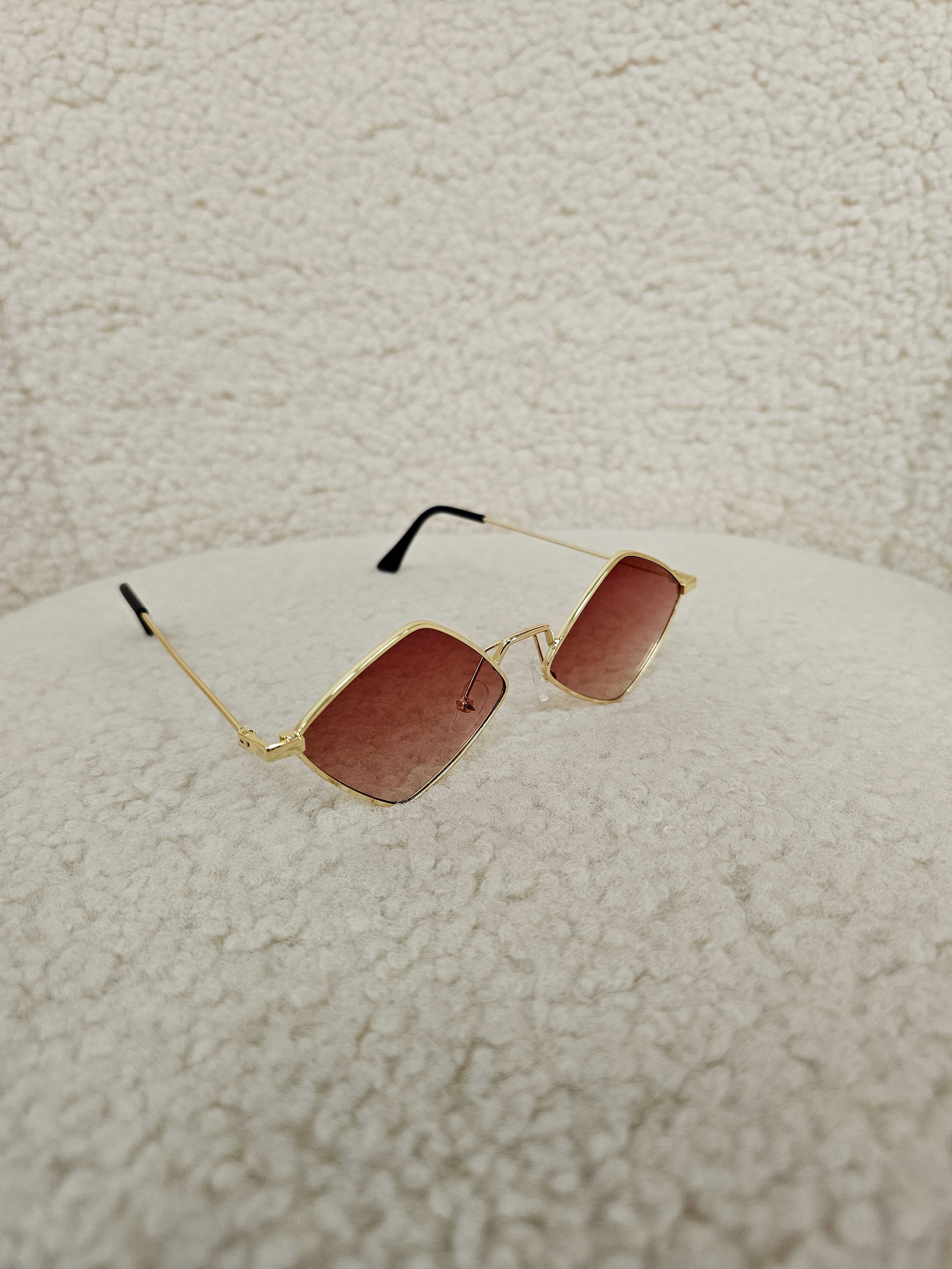 Akinukai ,,Brown retro"