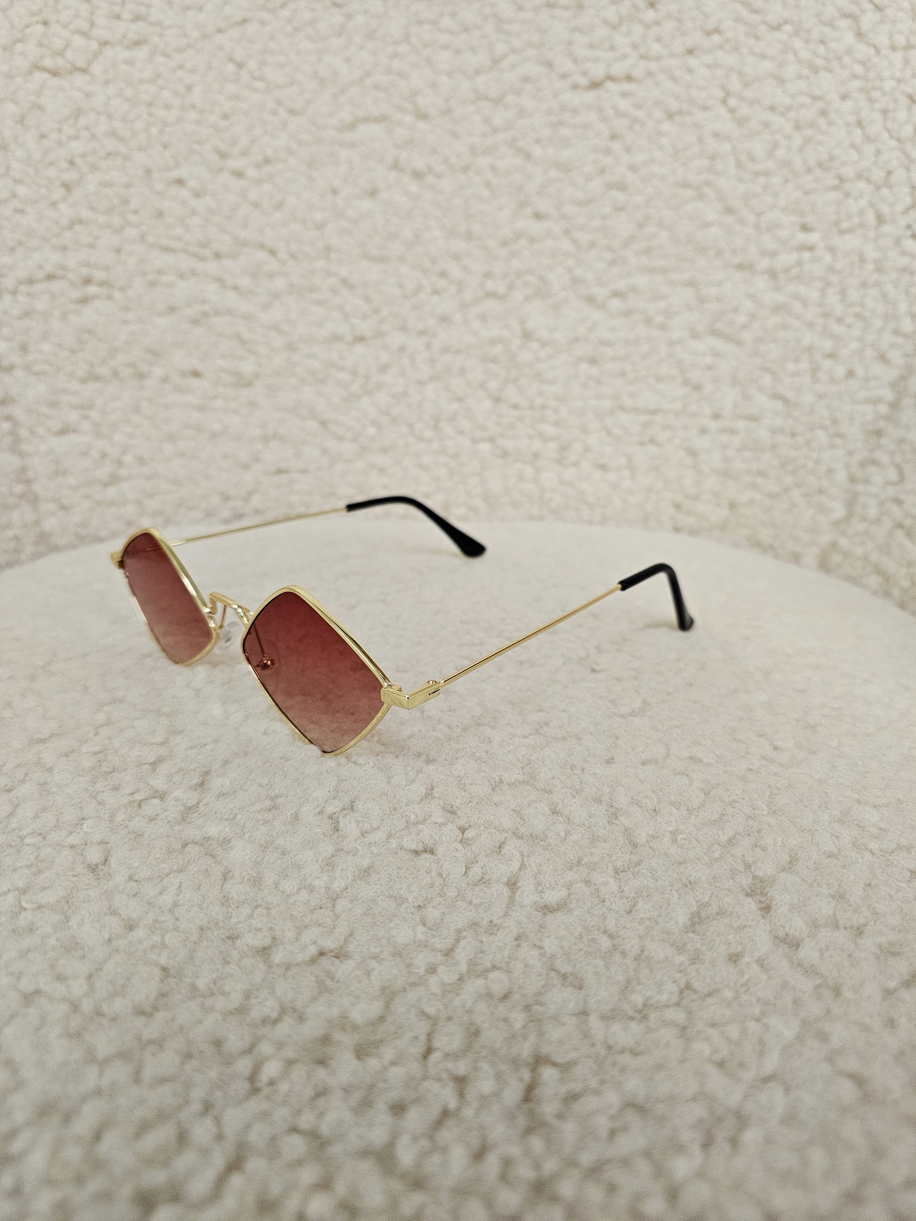 Akinukai ,,Brown retro"