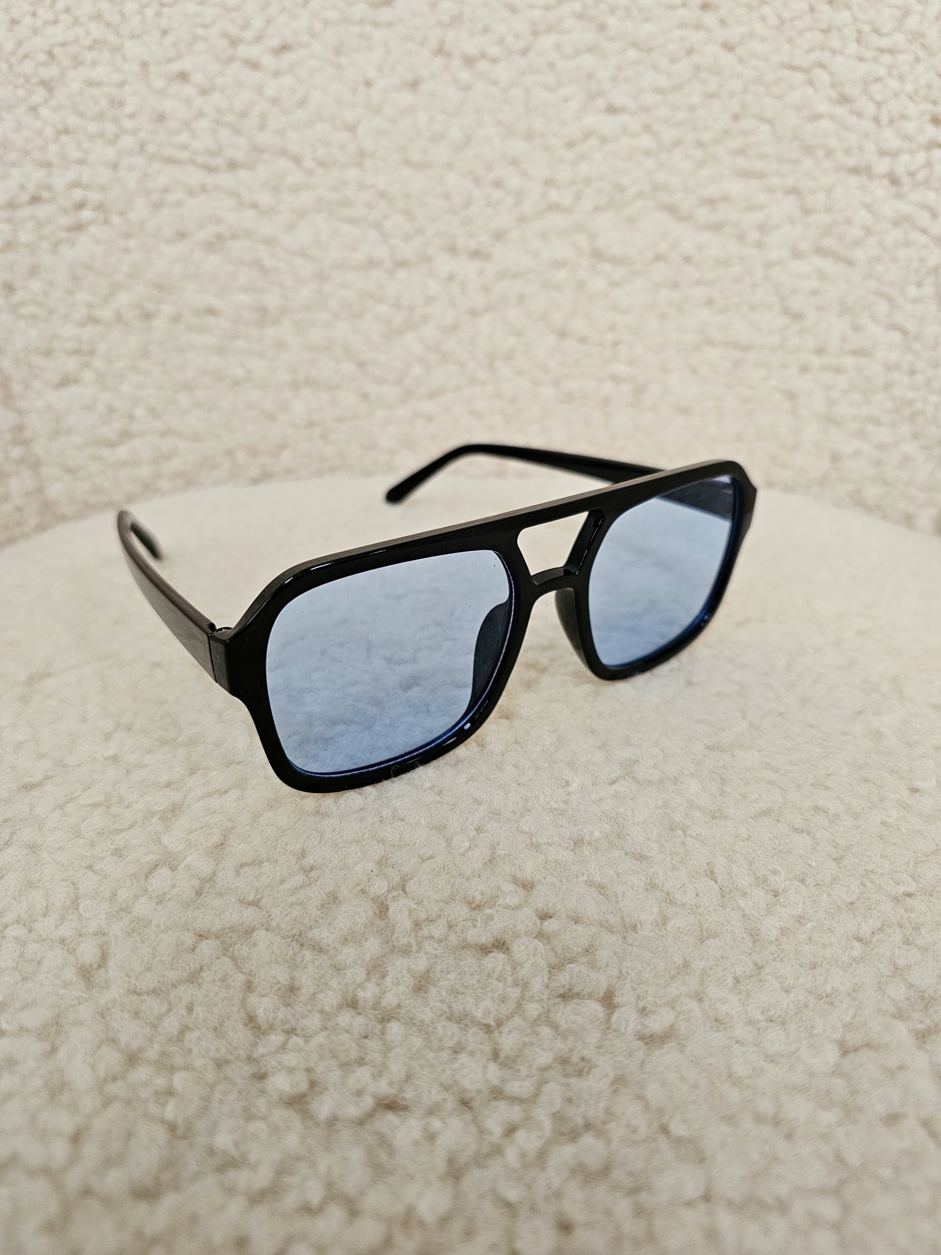 Akinukai ,,Blue sky"