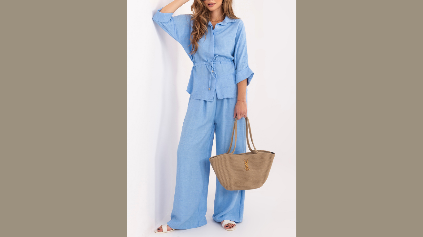 Laisvalaikio kostiumėlis ,,Baby blue"