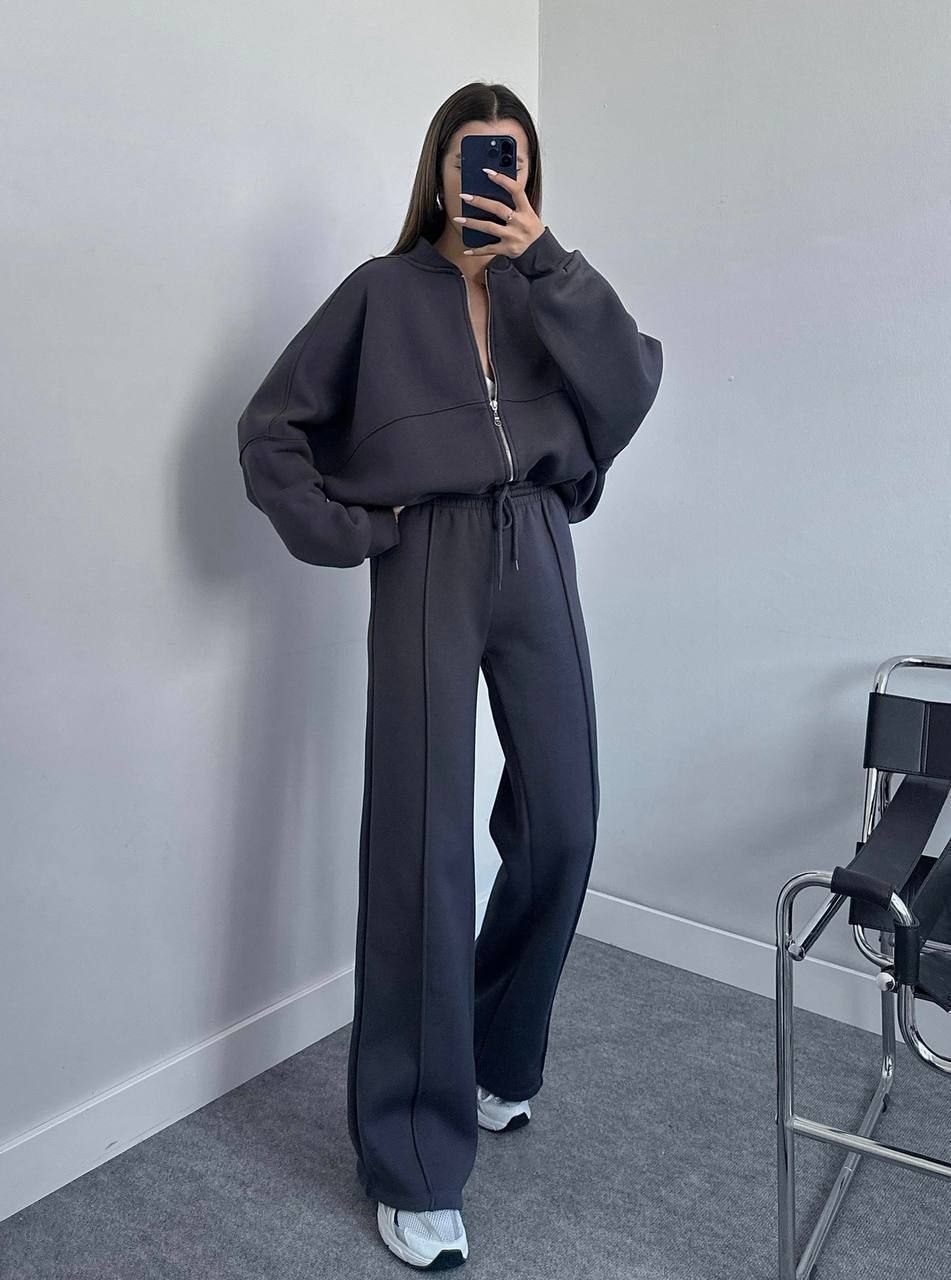 Laisvalaikio kostiumas ,,Gray"