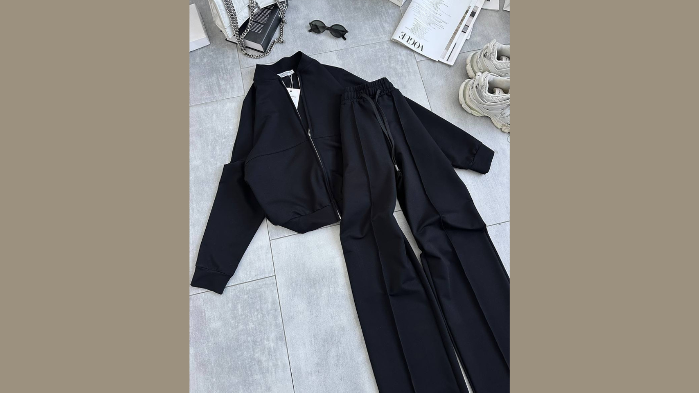 Laisvalaikio kostiumėlis ,,Black Adrey"