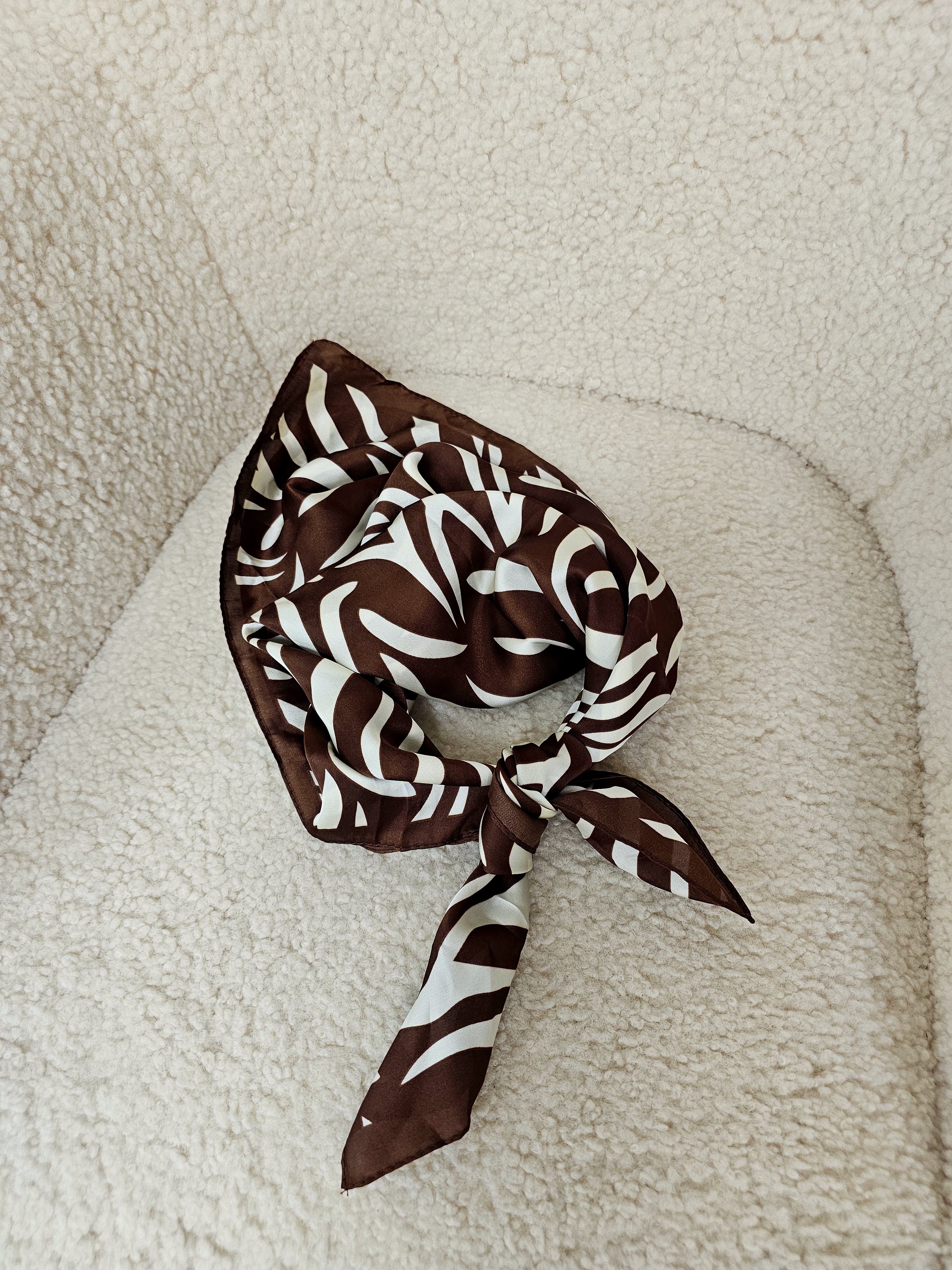 Skarelė ,,Brown zebra"