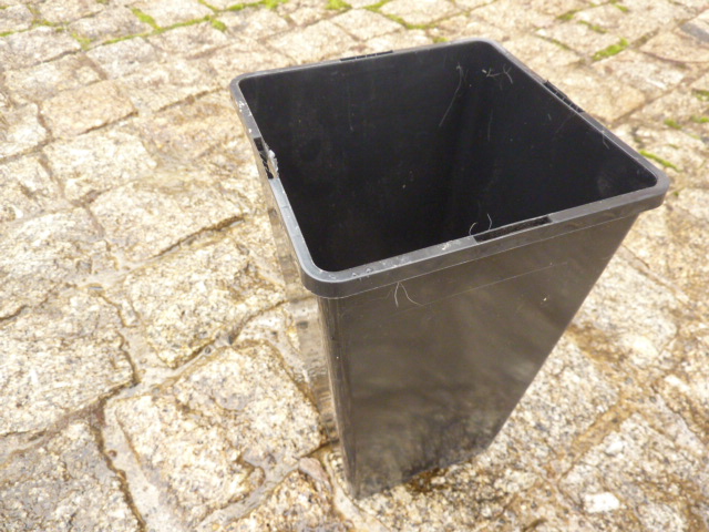 Pot profond (plus grand) pour Mandragore