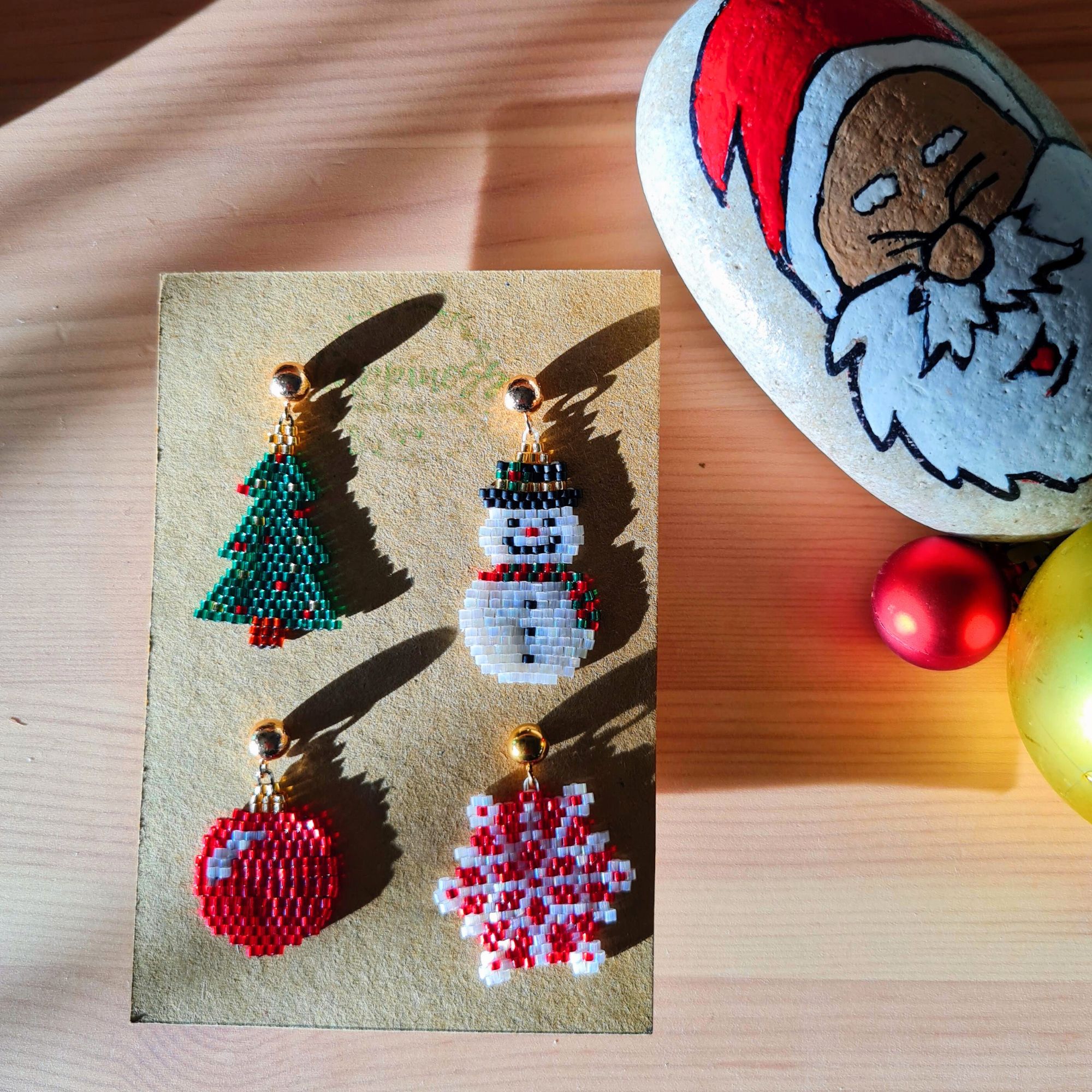 Christmas Beaded Earring Patterns Set with Word Chart