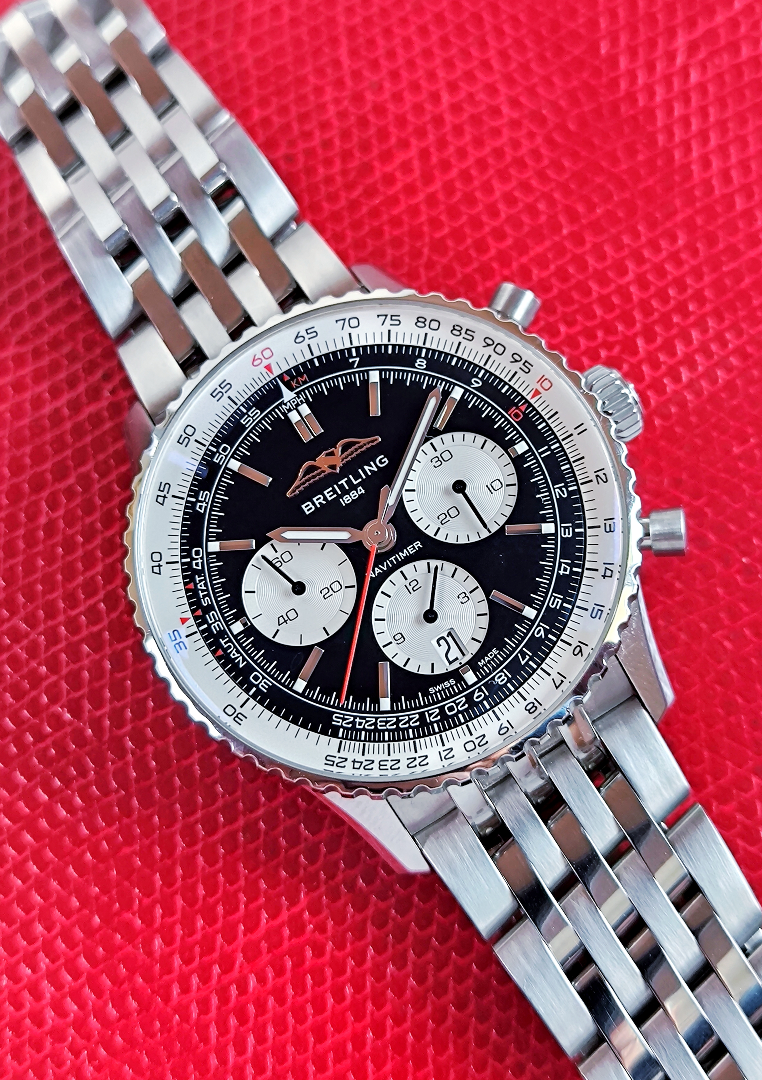 2023 Breitling Navitimer B01 Chronograph 43