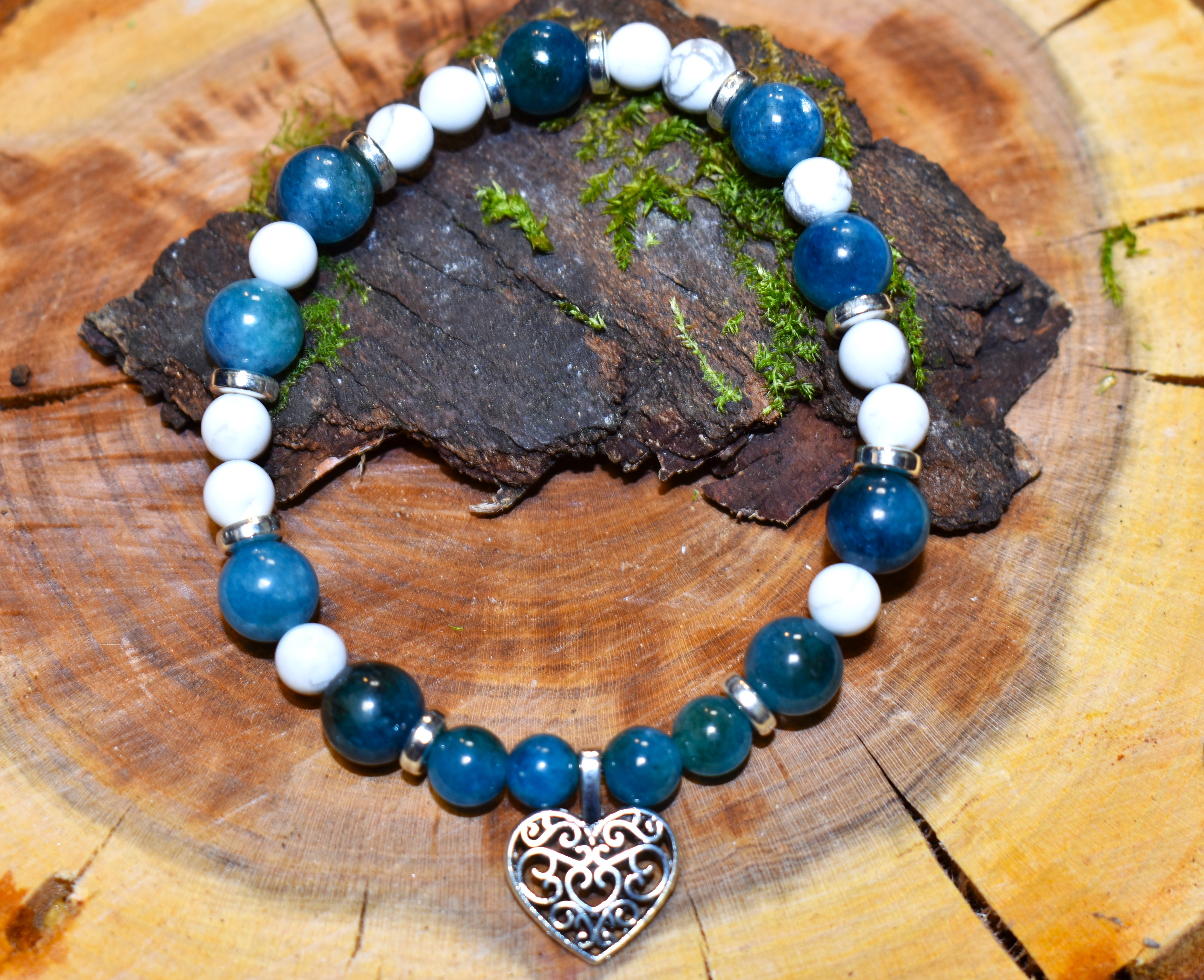 Bracelet Apatite et Howlite coeur argenté
