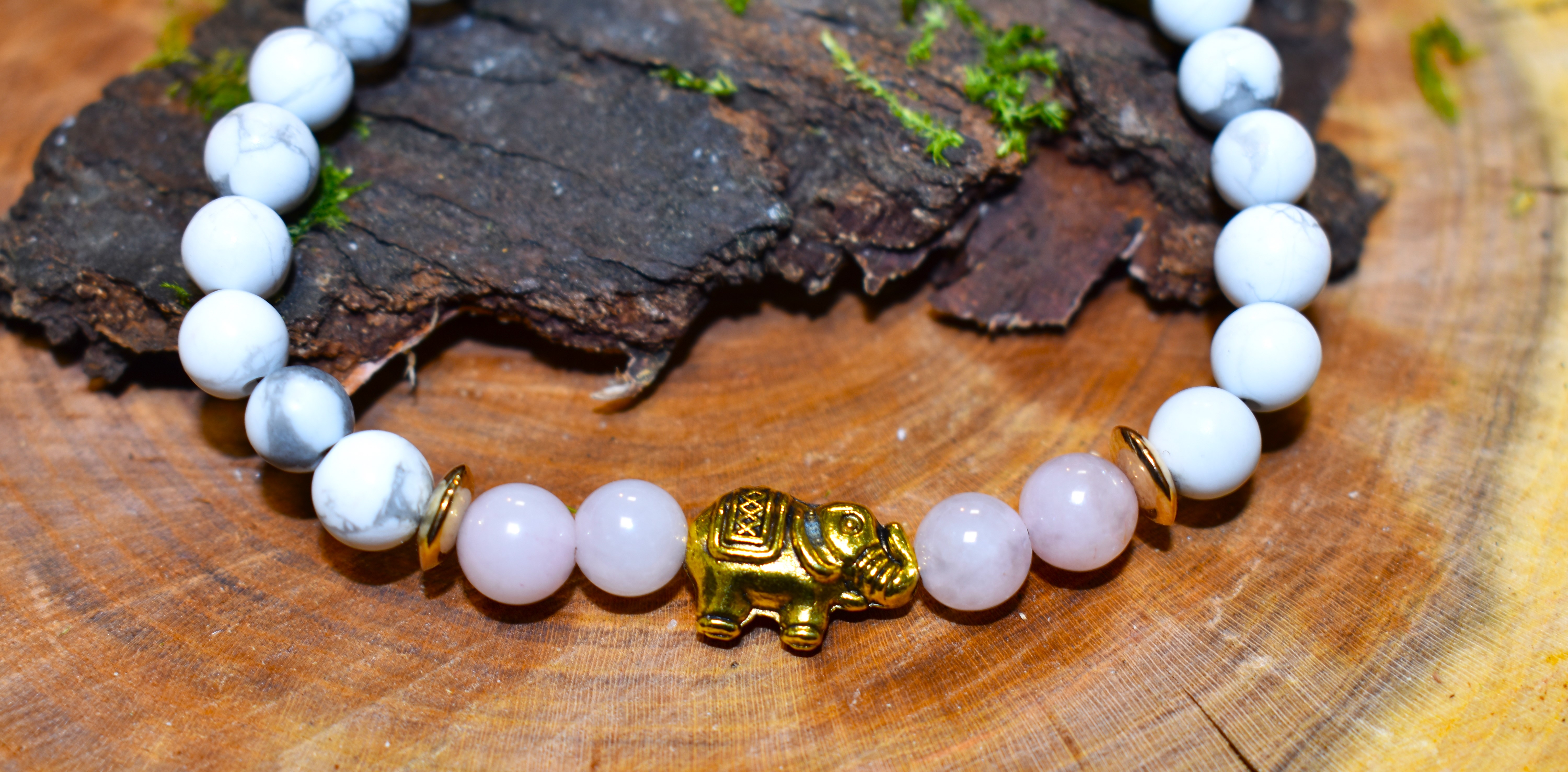 Bracelet  Quartz rose et Howlite éléphant doré