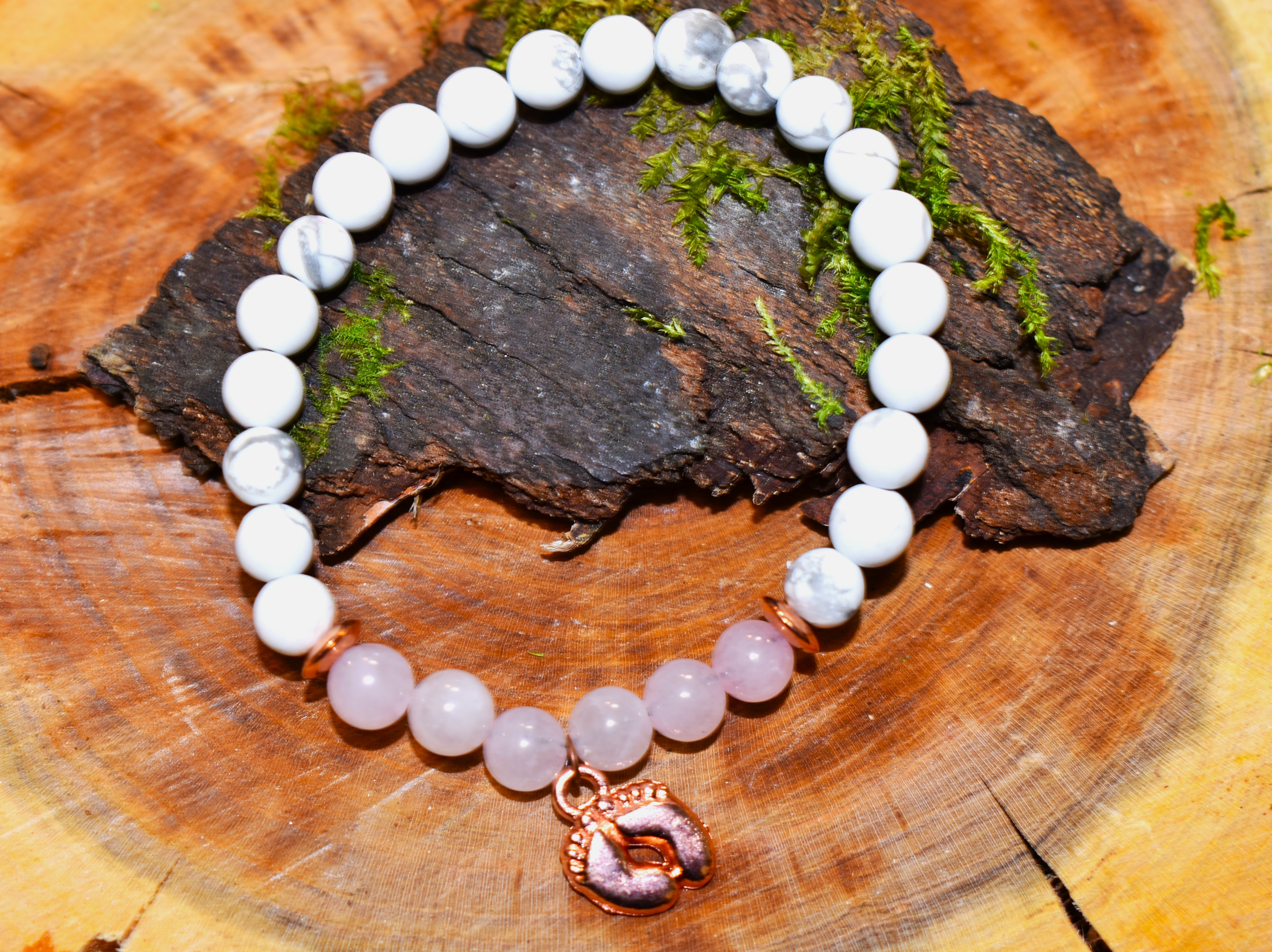 Bracelet  Quartz rose et Howlite petits pieds rose doré