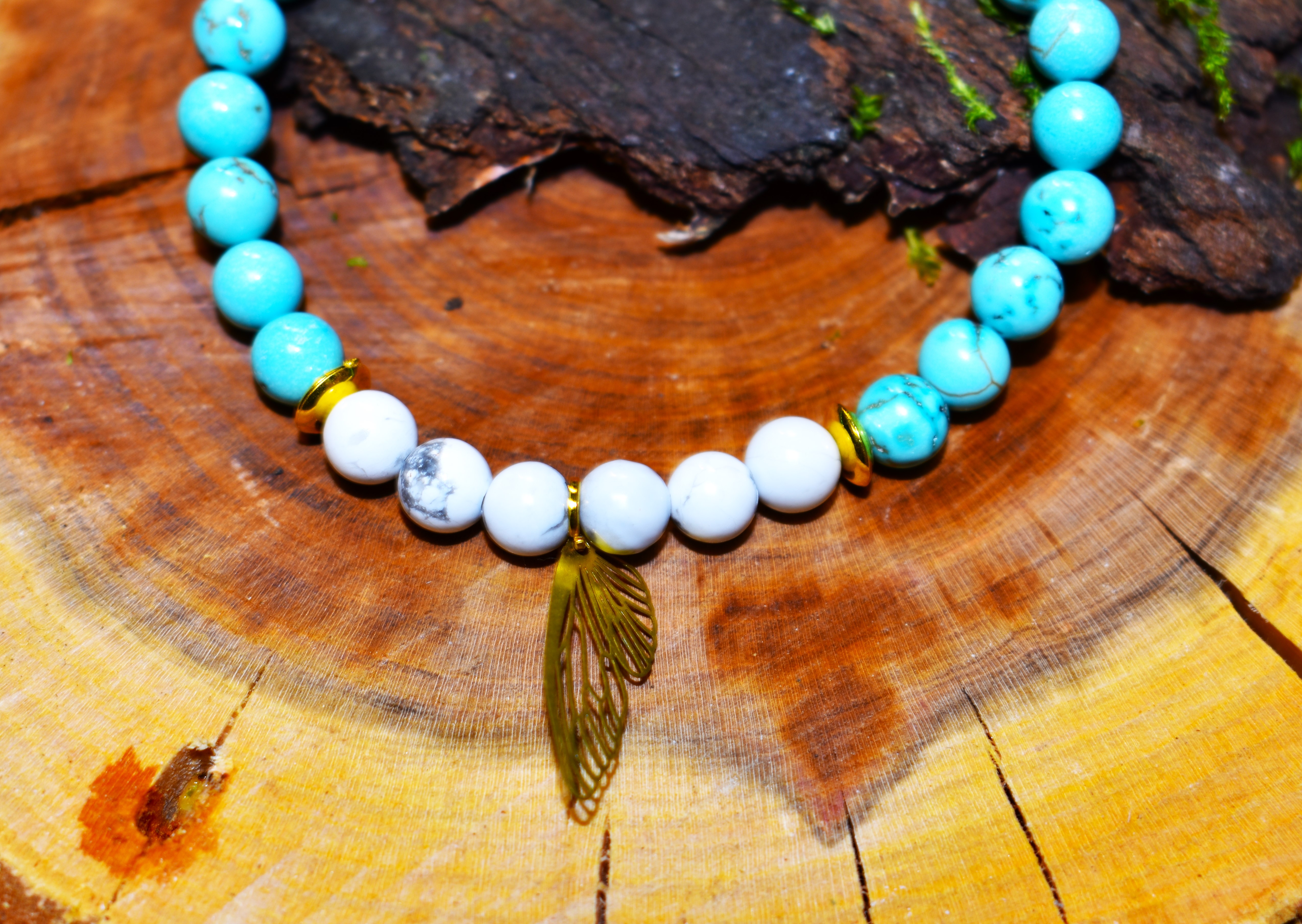 Bracelet Howlite et Turquoise aile de fée dorée