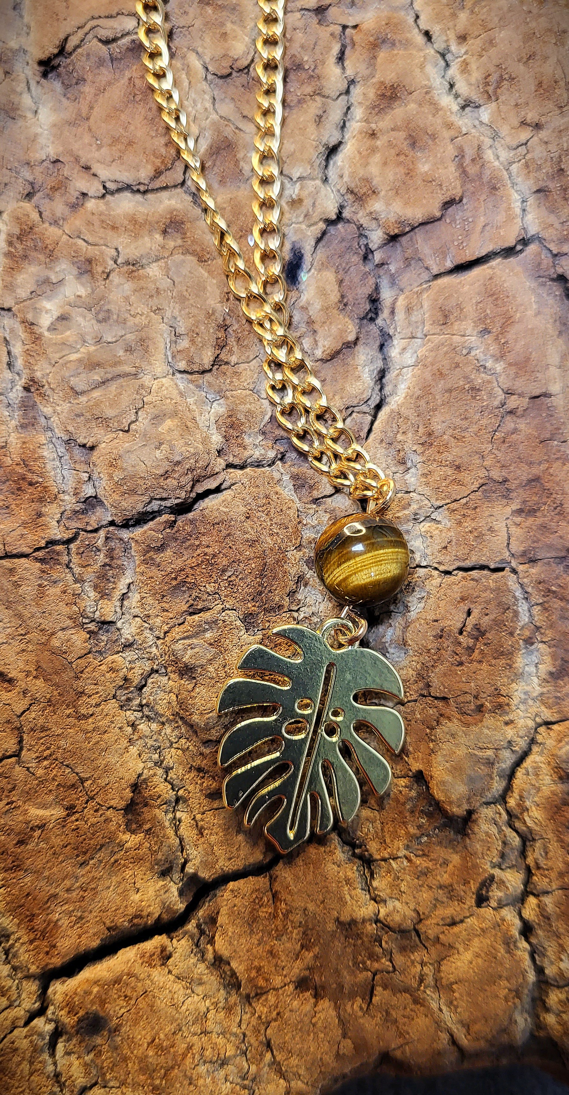 Collier feuille et Oeil de tigre