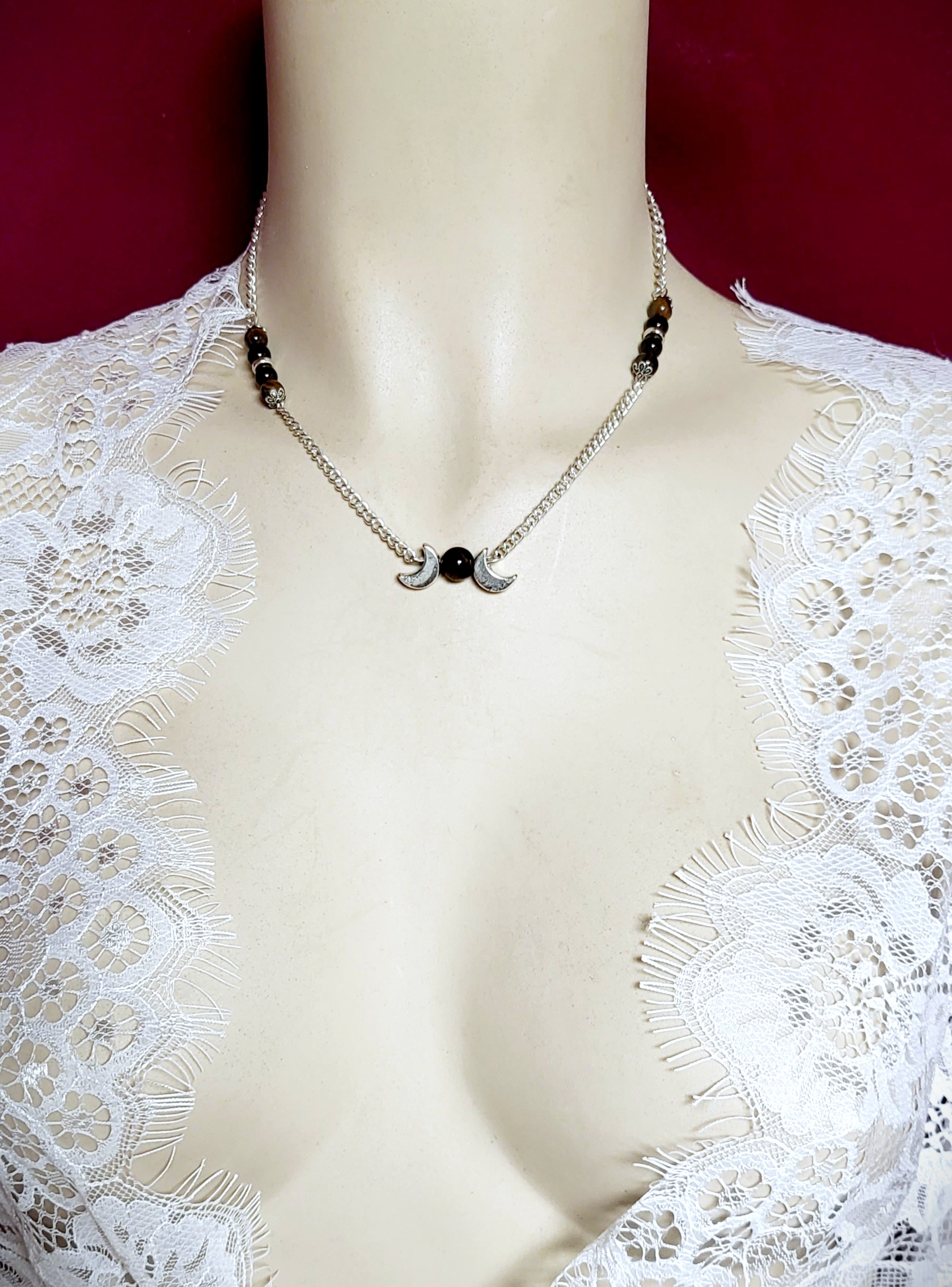 Collier triple lune et Oeil de tigre