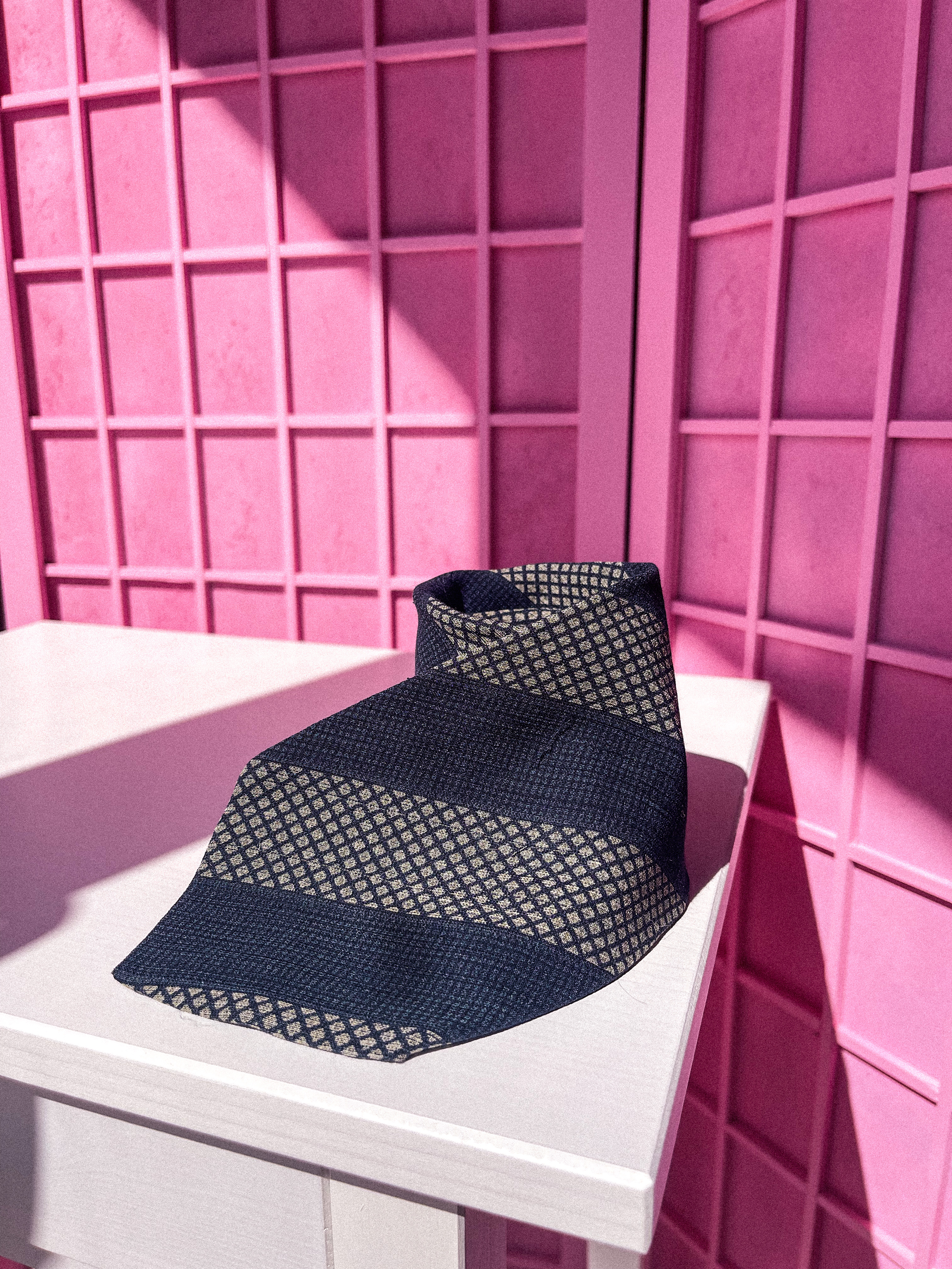 GIORGIO ARMANI melsvas kaklaraištis