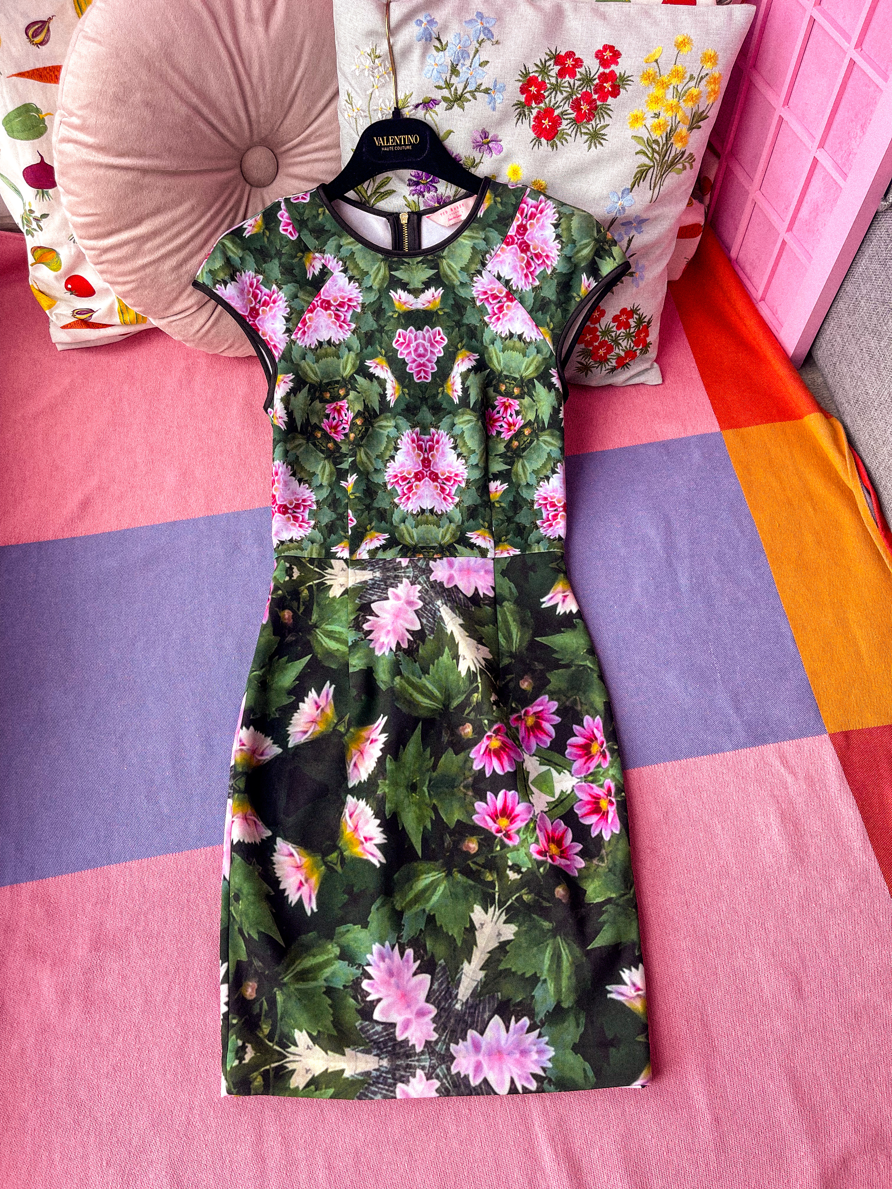 TED BAKER gėlėta suknelė