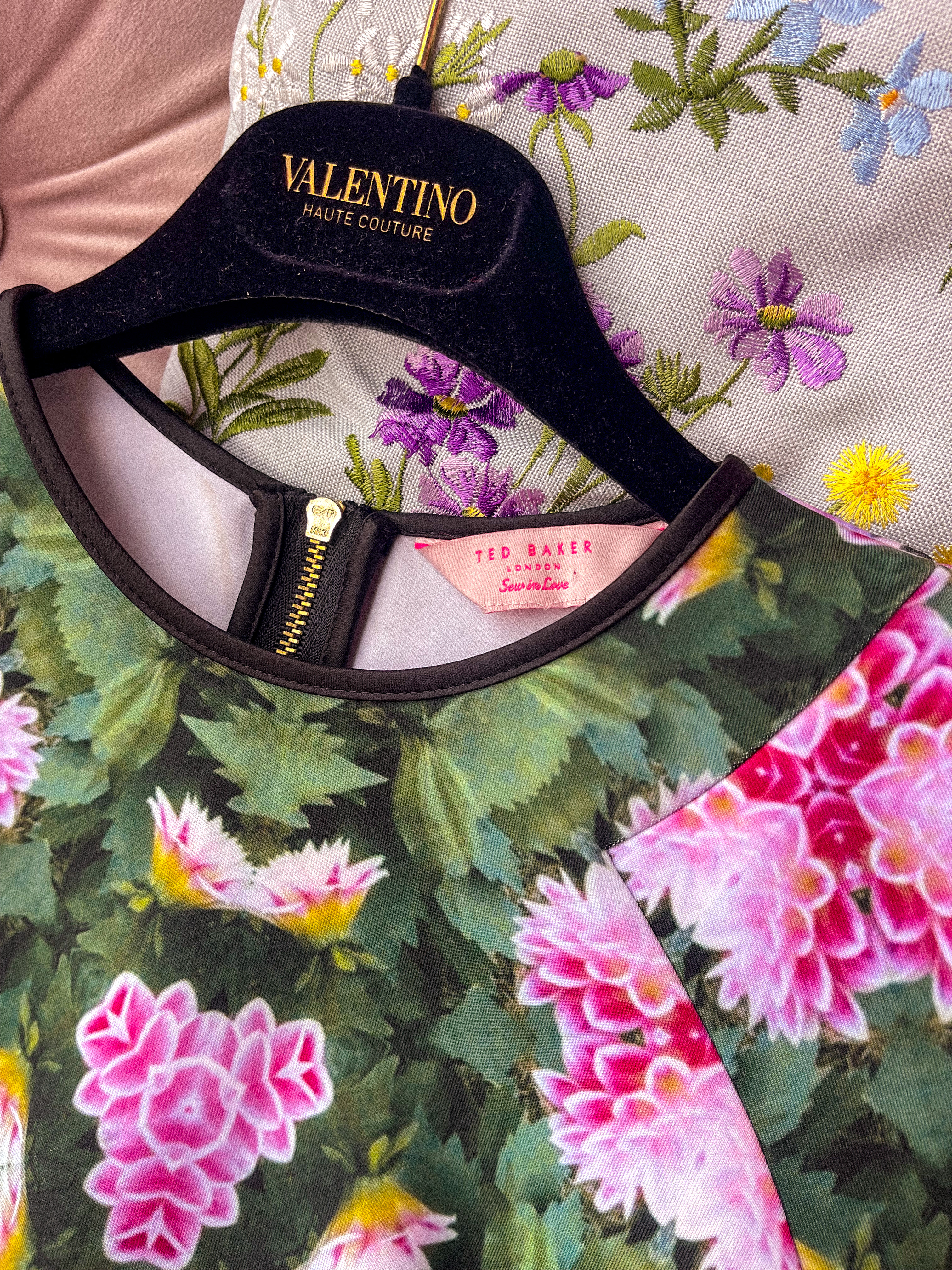 TED BAKER gėlėta suknelė