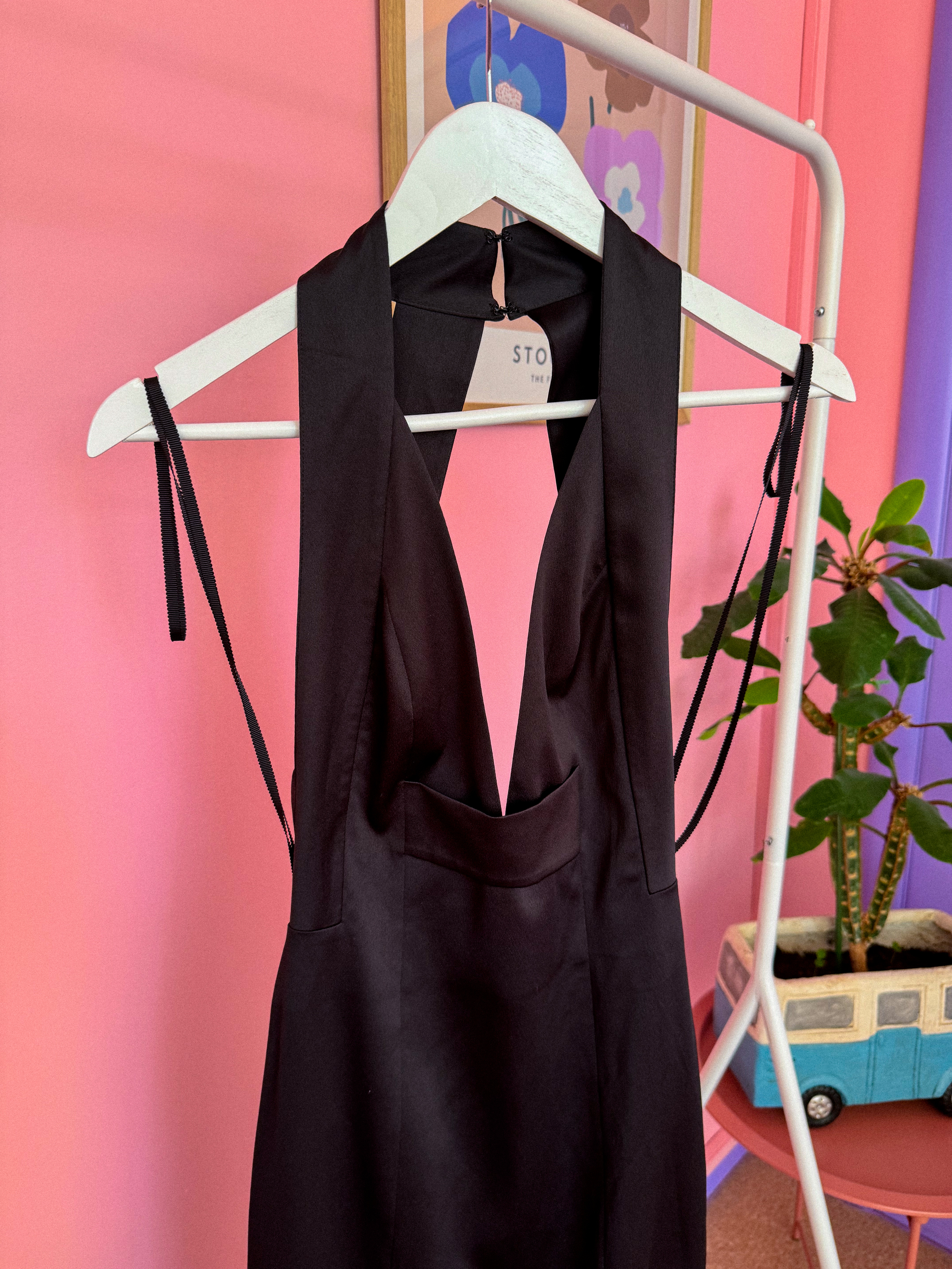 AQAQ suknelė atvira nugara