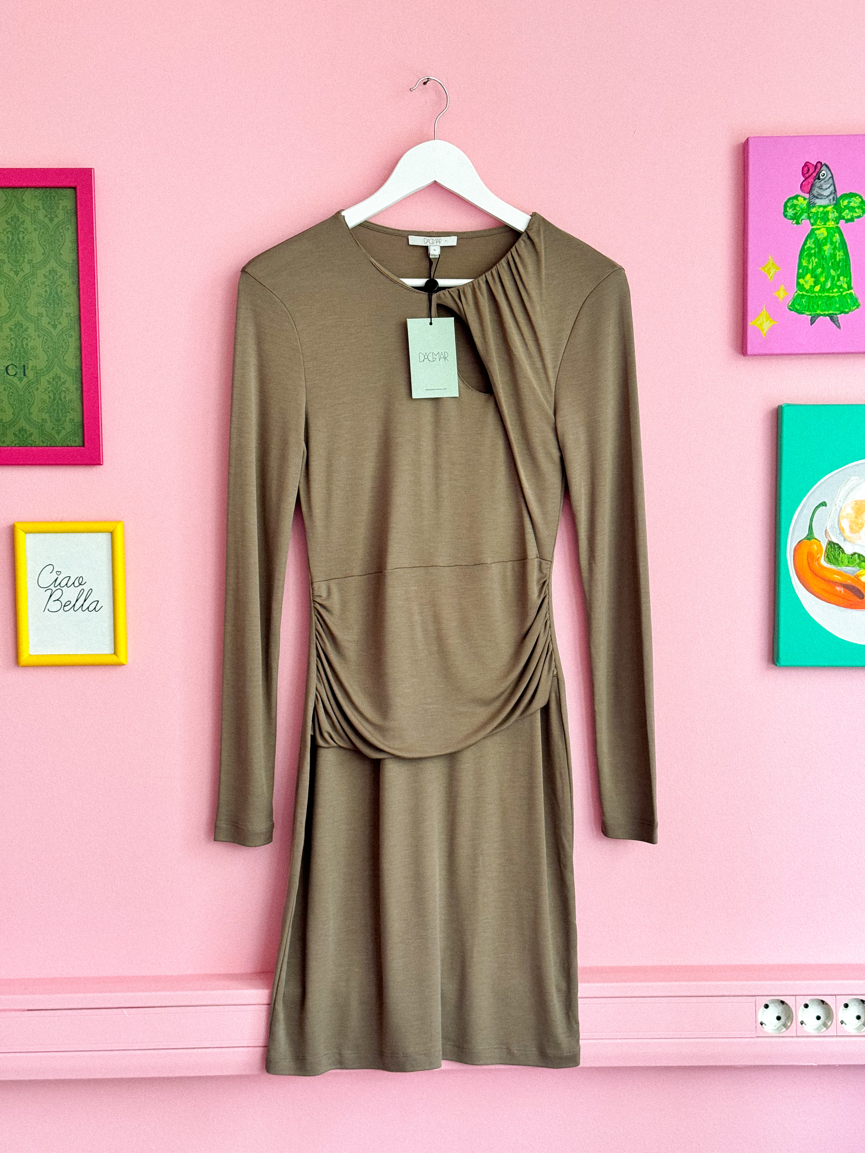 DAGMAR chaki tampri suknelė