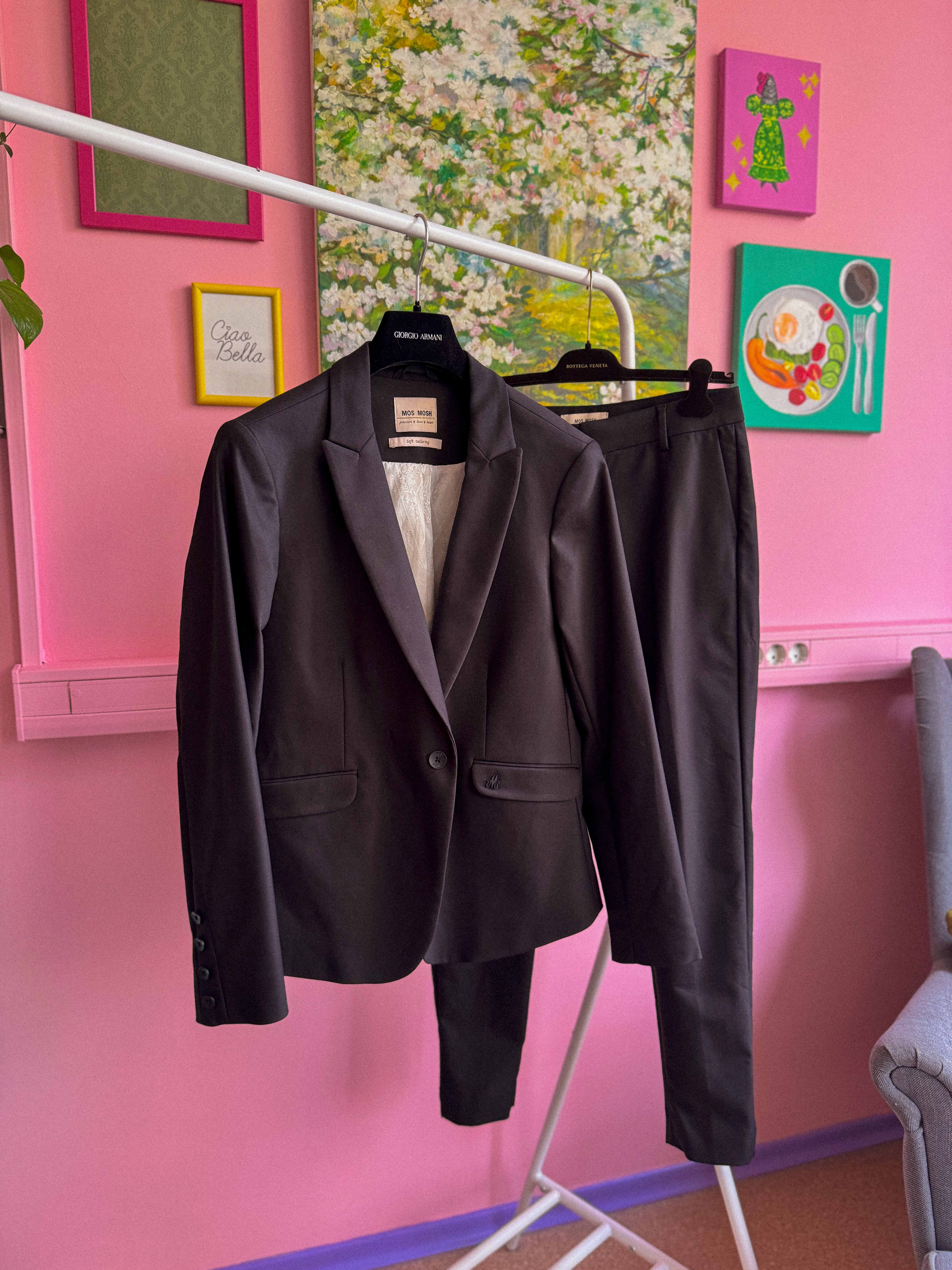 MOS MOSH juodas kostiumas