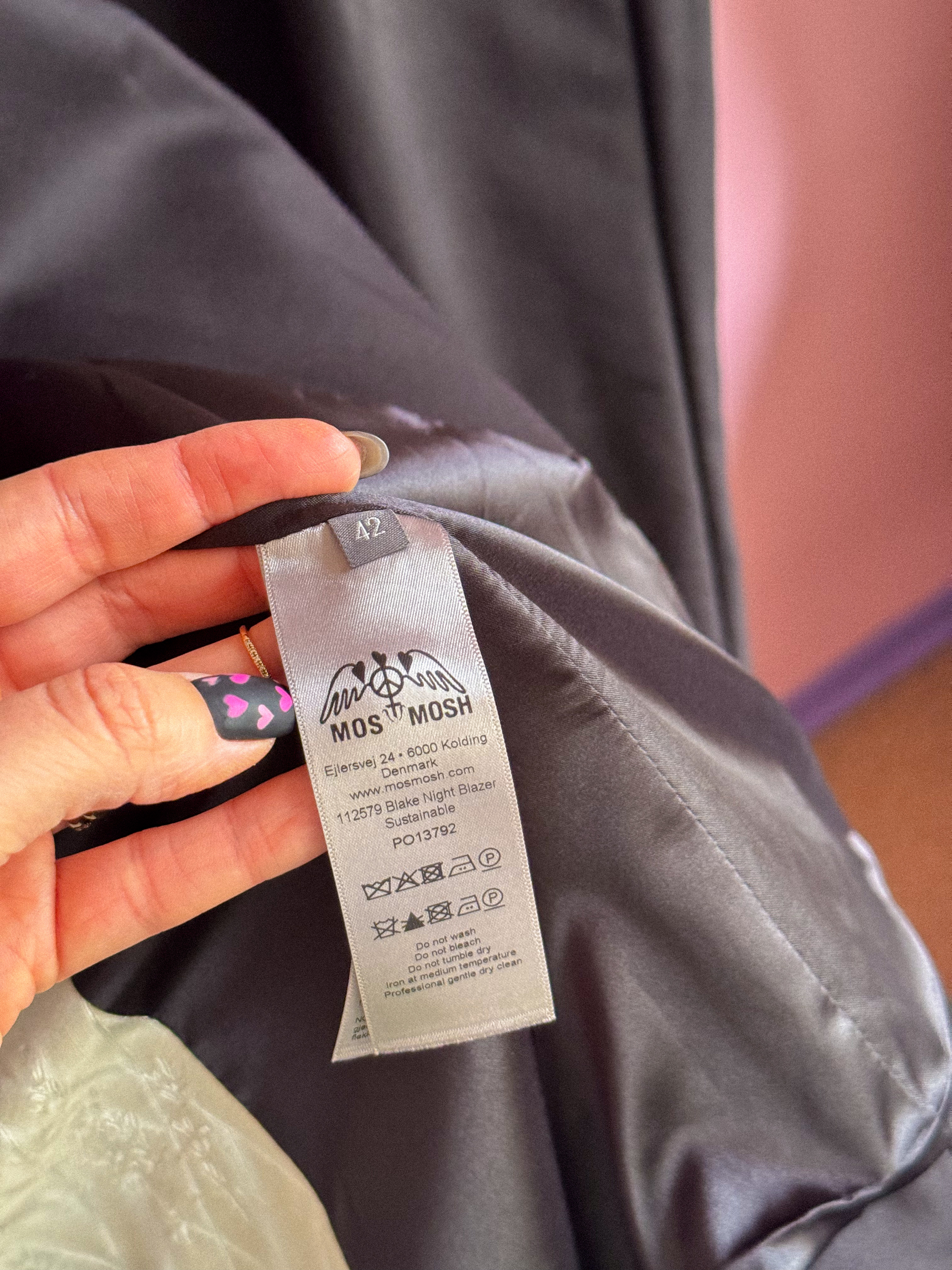 MOS MOSH juodas kostiumas