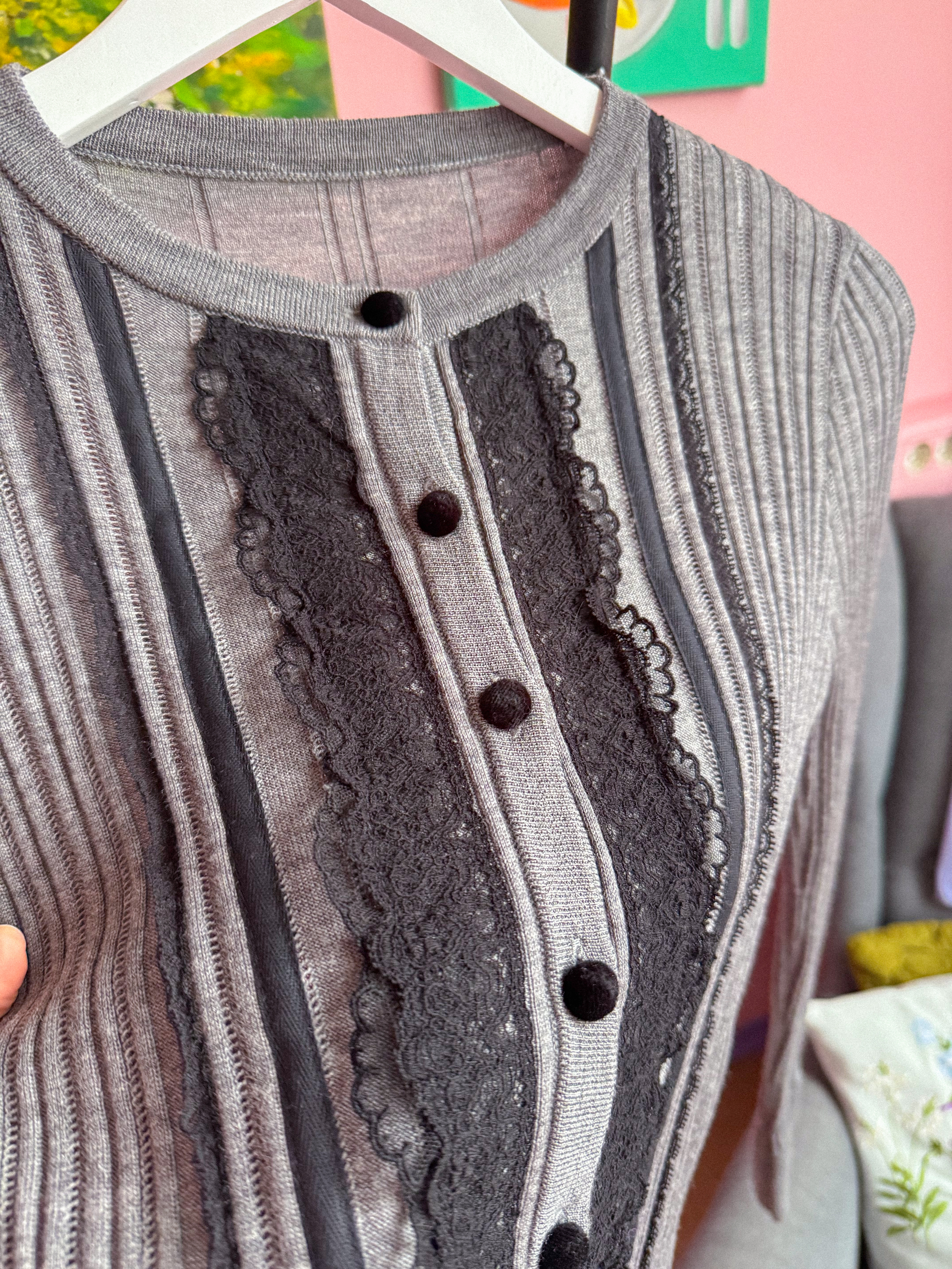 PASLAPTINGAS megztukas su nėrinukais