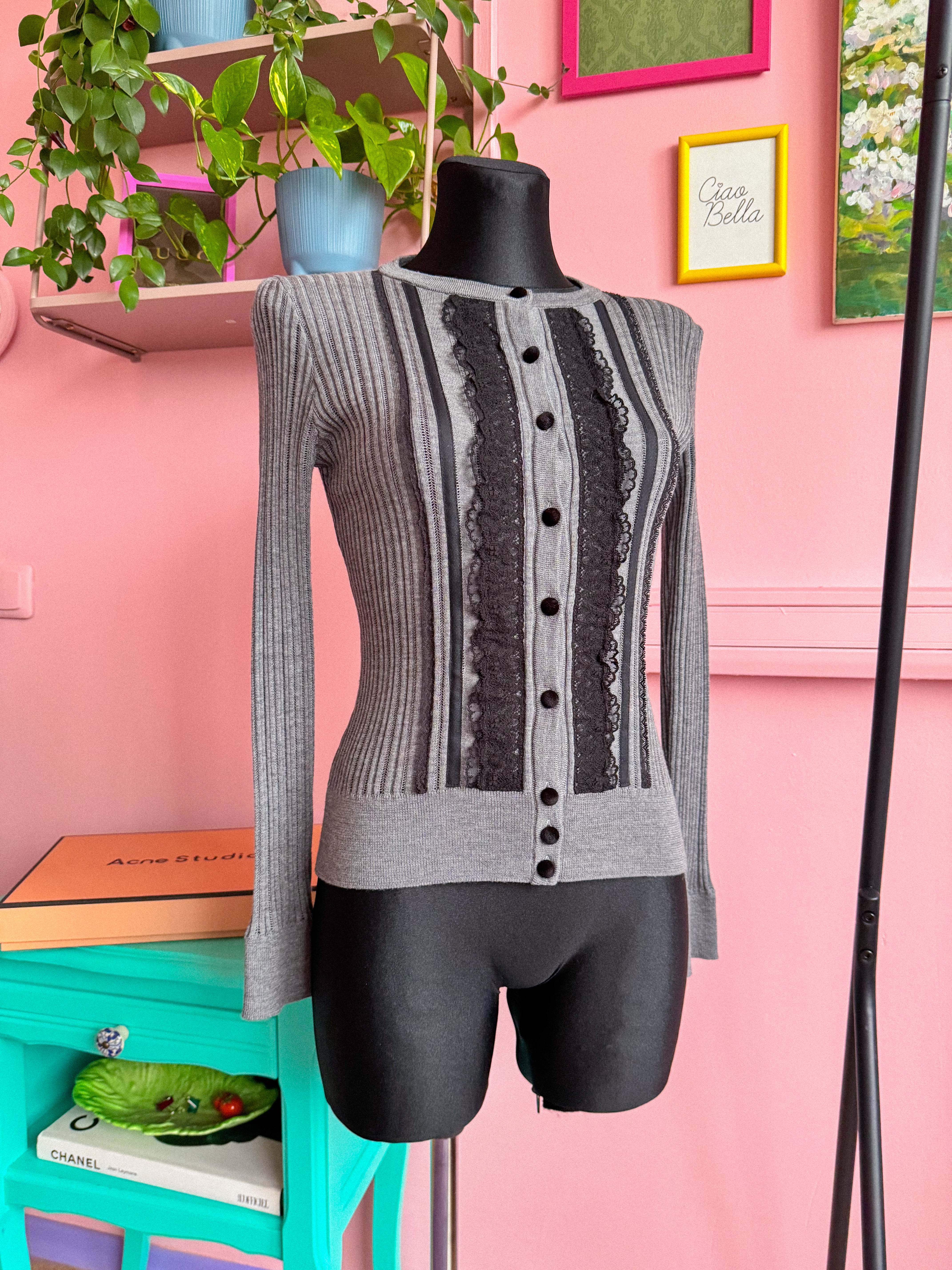 PASLAPTINGAS megztukas su nėrinukais