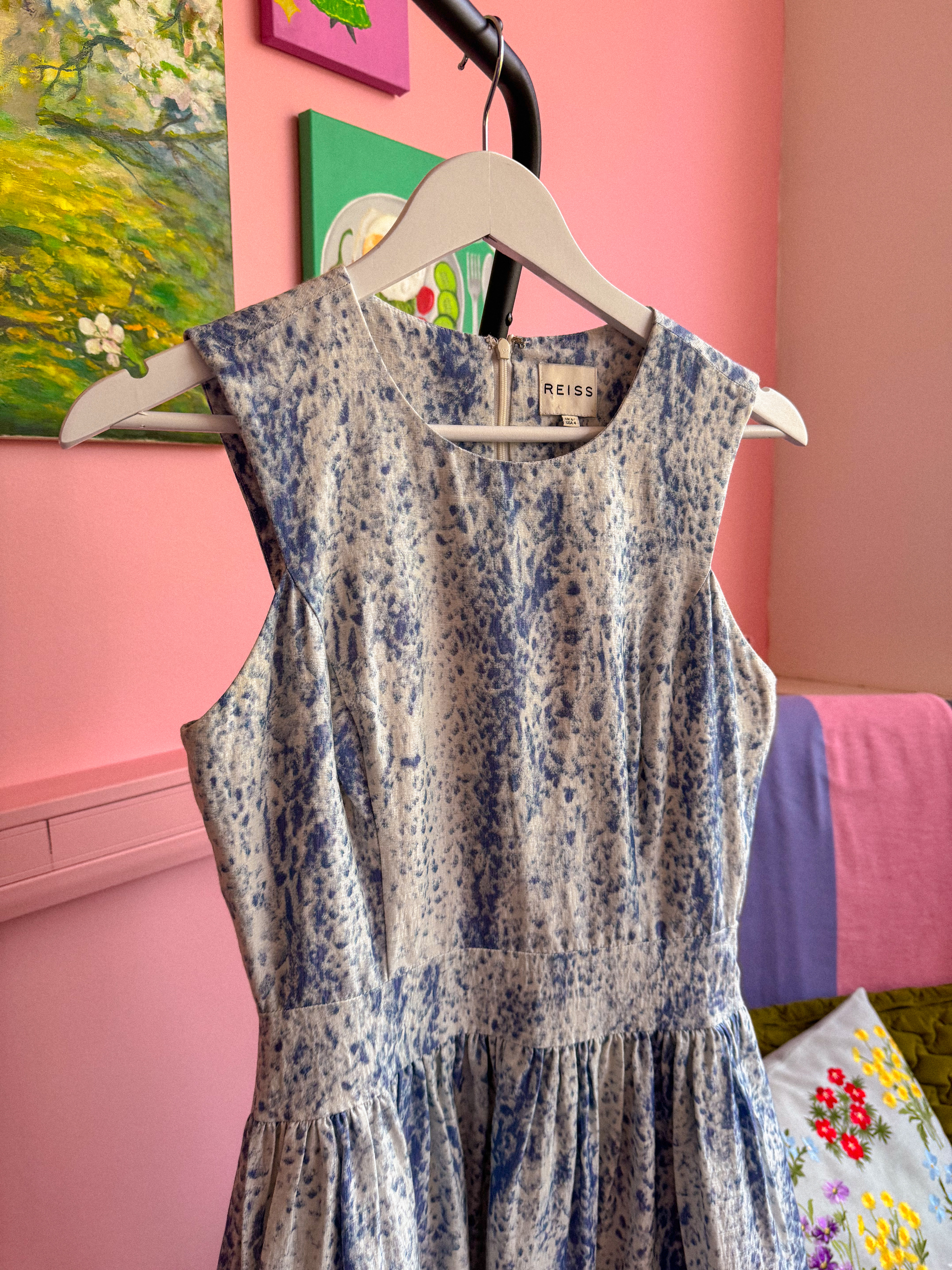 REISS suknelė su šilku