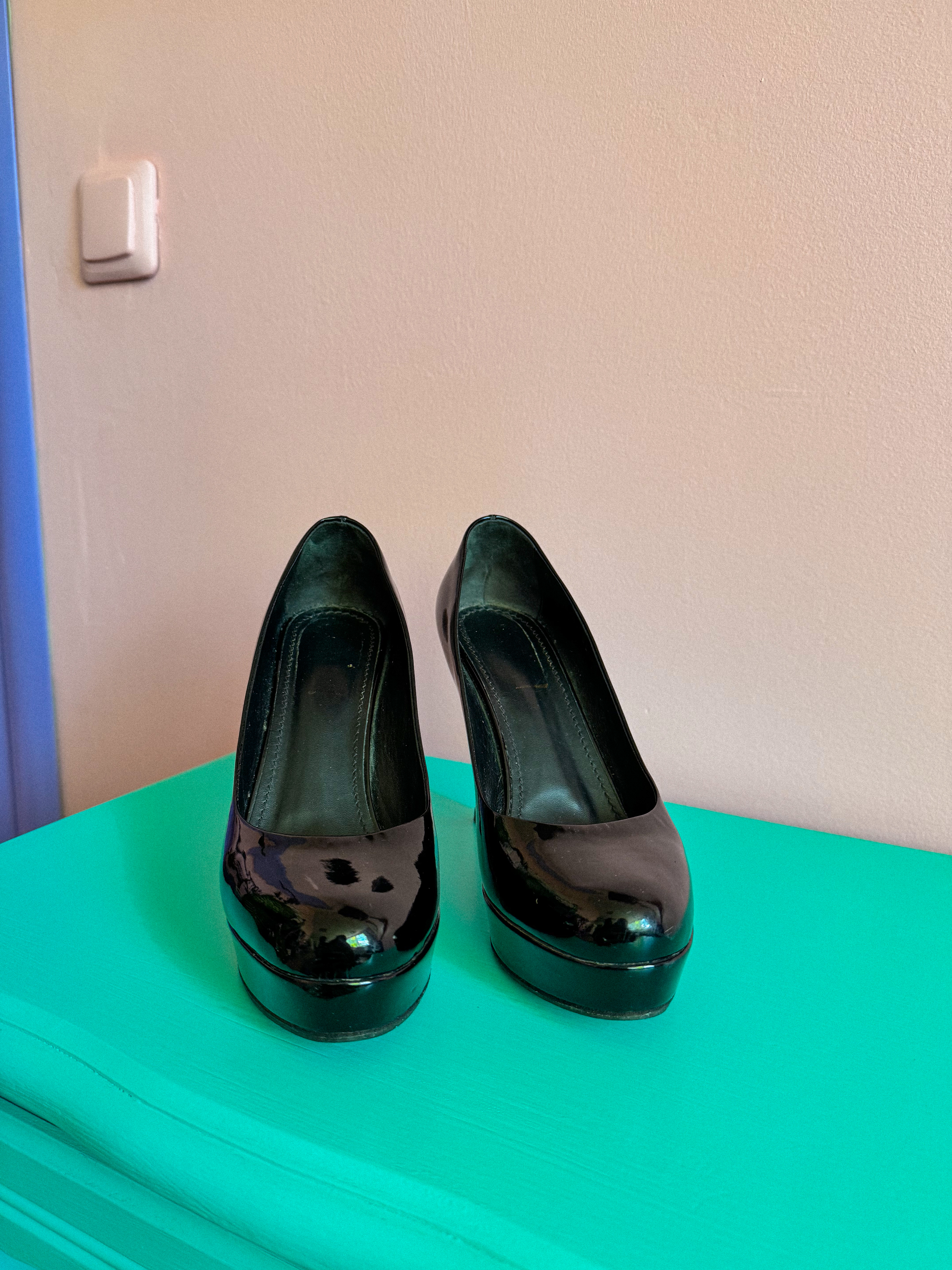 YVES SAINT LAURENT aukštakulniai