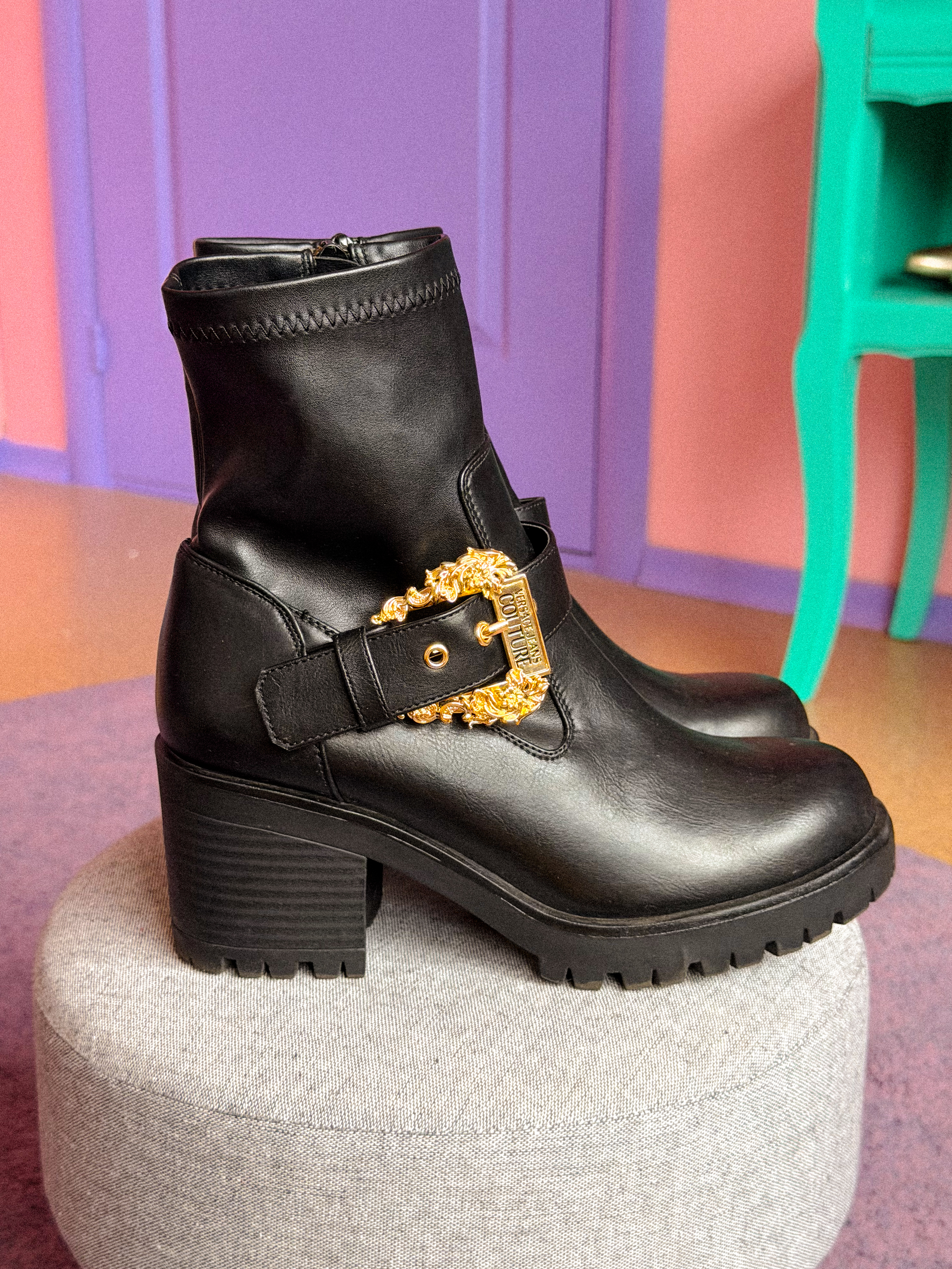 VERSACE juodi aulinukai